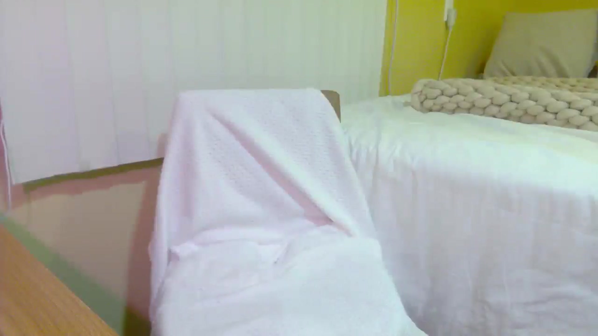 Gallery image thumbnail from buttercupss's myfreecams stream on, 04/11/2025, 09:30 image 5 of 20