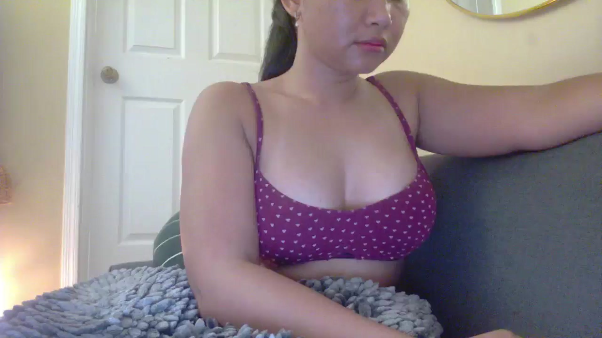 Gallery image thumbnail from buttercupss's myfreecams stream on, 04/27/2025, 07:56 image 15 of 20