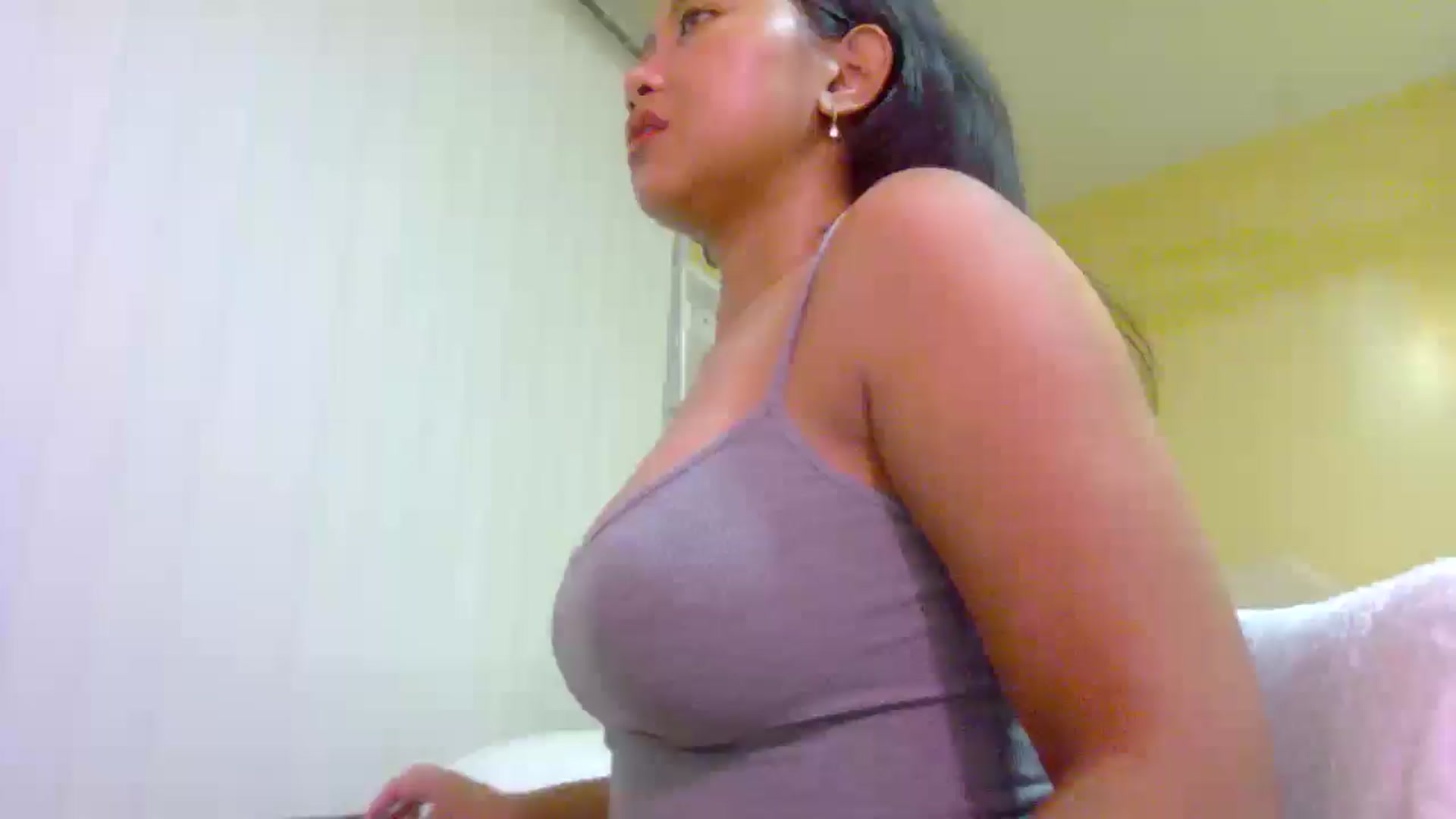 Gallery image thumbnail from buttercupss's myfreecams stream on, 04/30/2025, 08:37 image 7 of 20