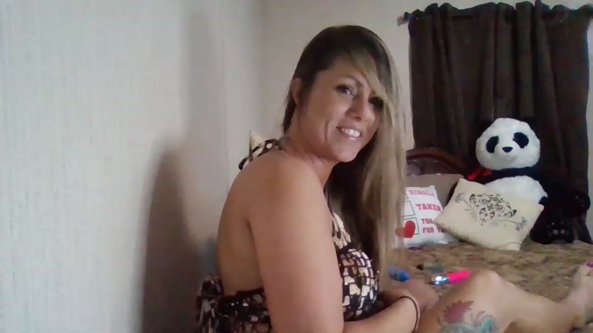 Gallery image thumbnail from caligirl8's myfreecams stream on, 03/01/2023, 16:43 image 9 of 20
