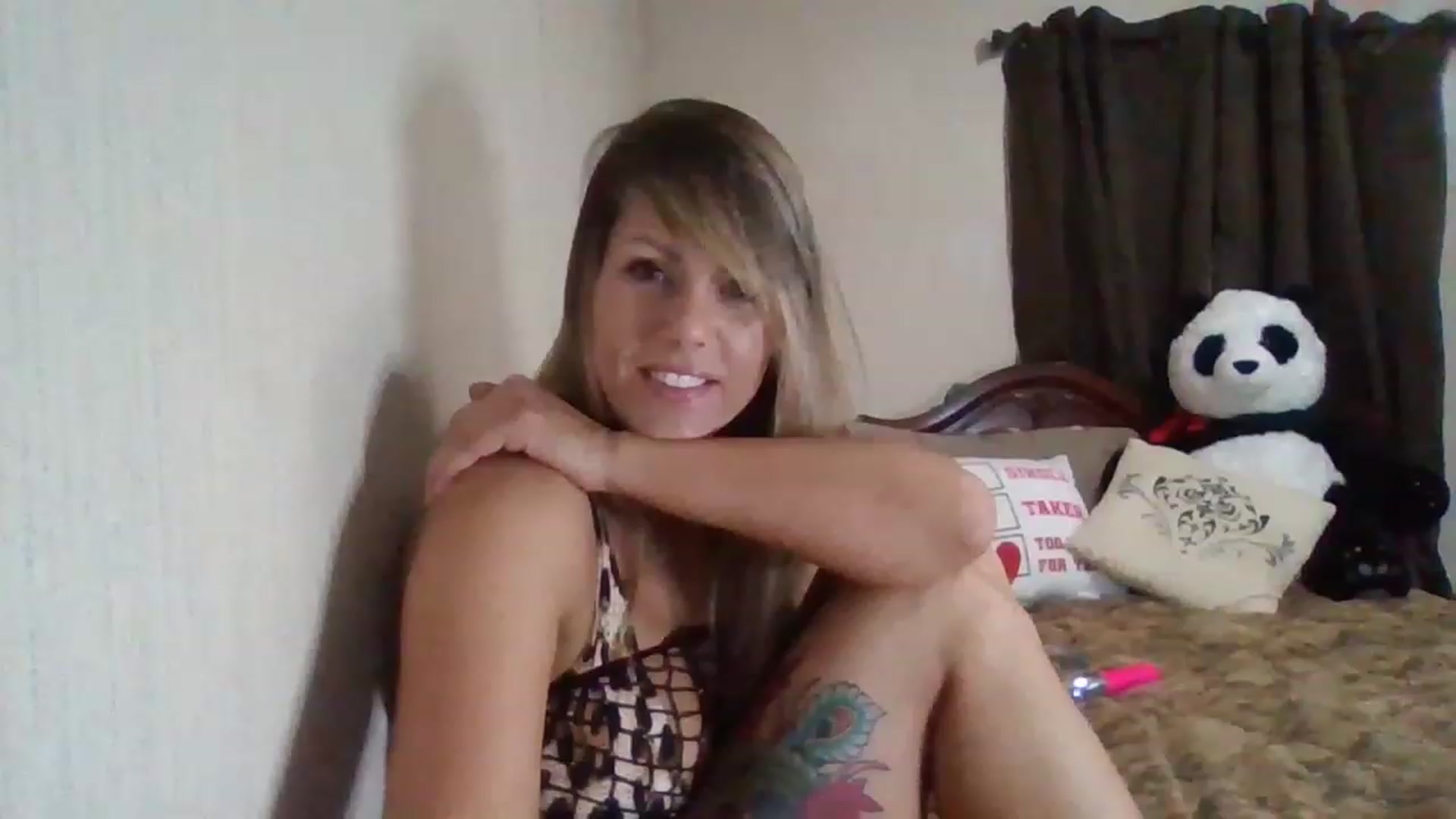 Gallery image thumbnail from caligirl8's myfreecams stream on, 03/01/2023, 16:43 image 4 of 20