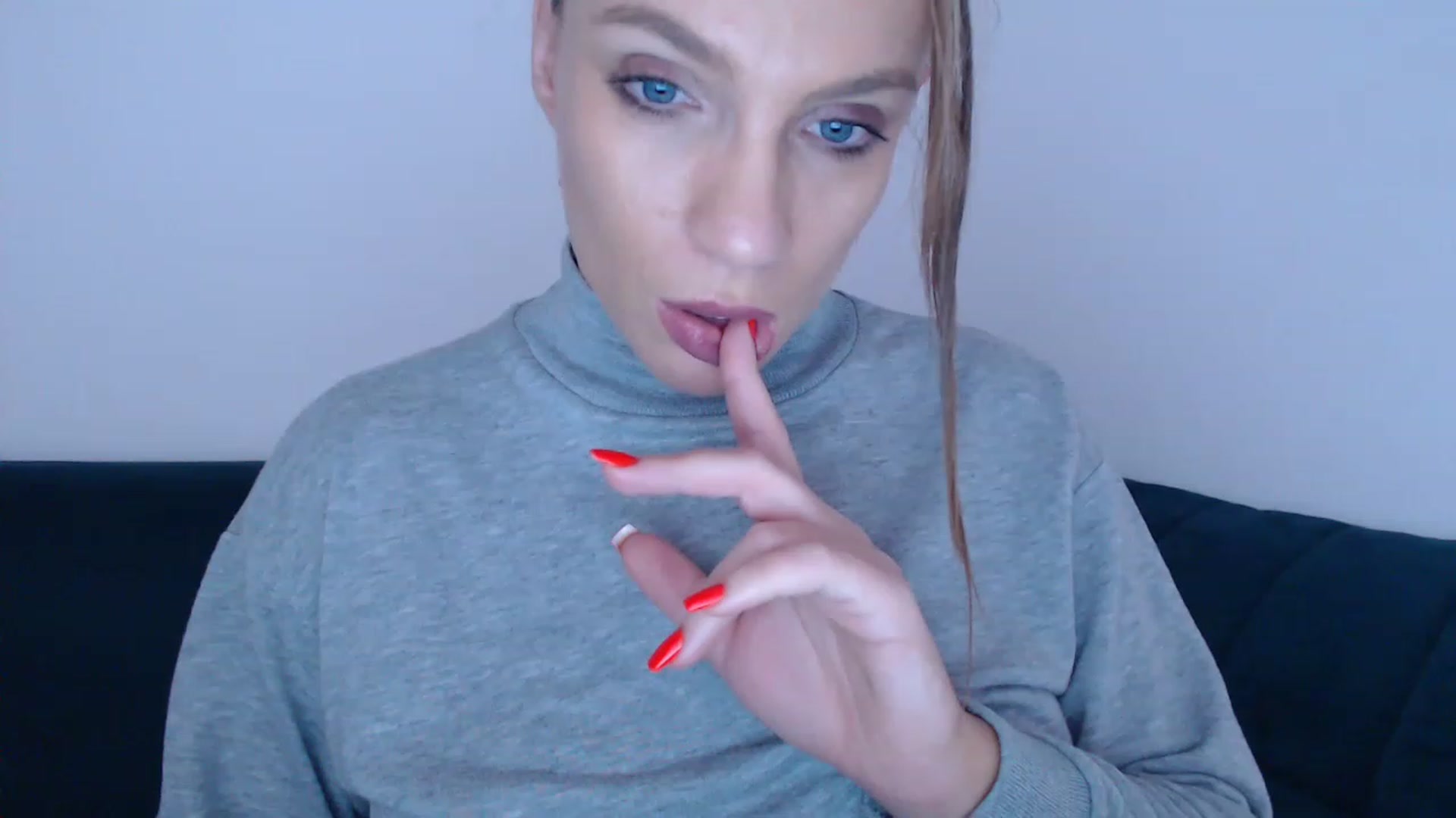 Gallery image thumbnail from call_me_em's myfreecams stream on, 12/05/2022, 12:48 image 11 of 20