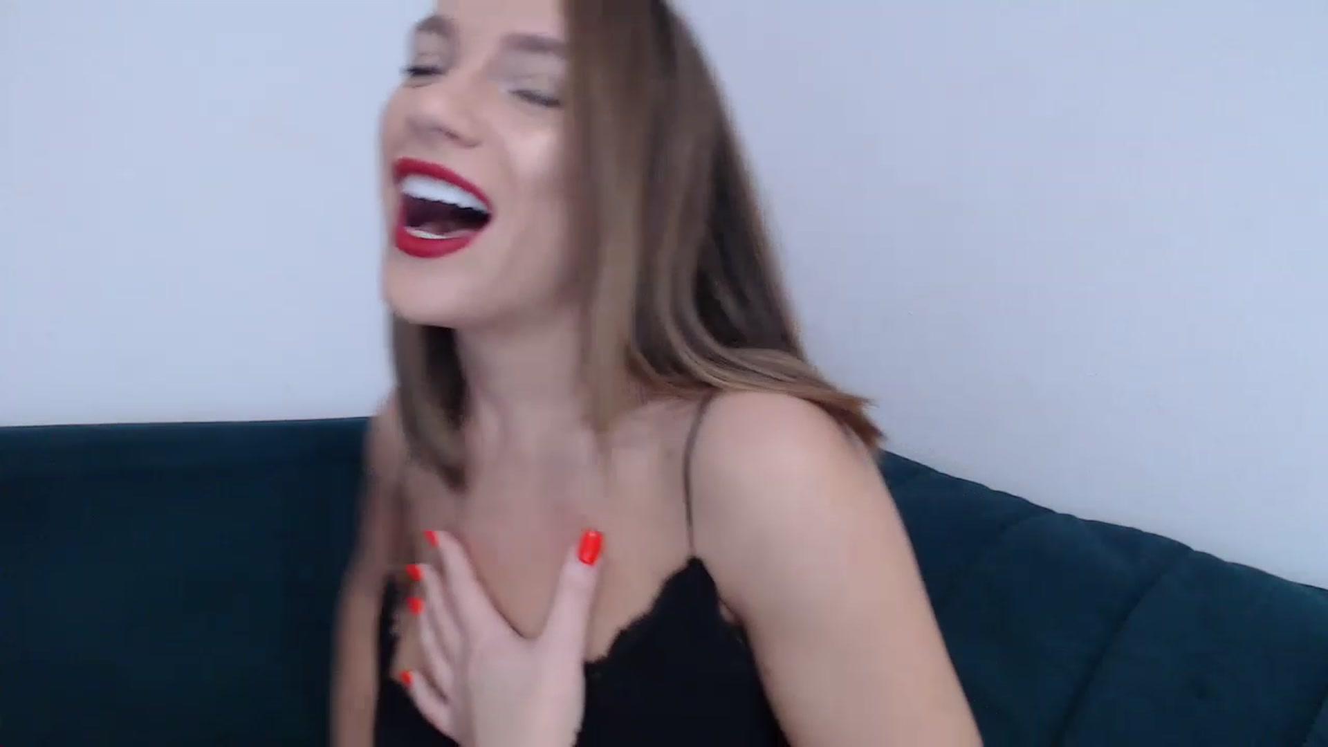 Gallery image thumbnail from call_me_em's myfreecams stream on, 12/09/2022, 10:07 image 16 of 20