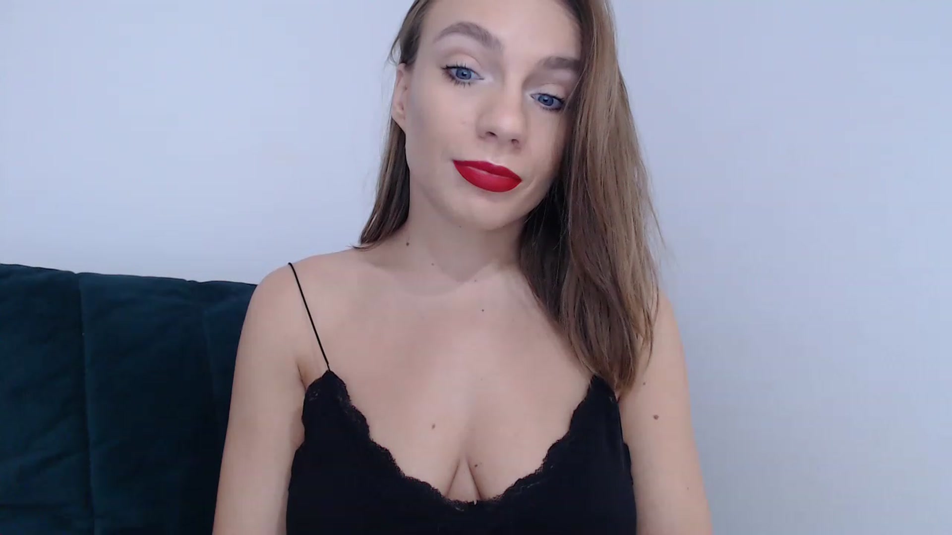 Gallery image thumbnail from call_me_em's myfreecams stream on, 12/09/2022, 10:07 image 4 of 20