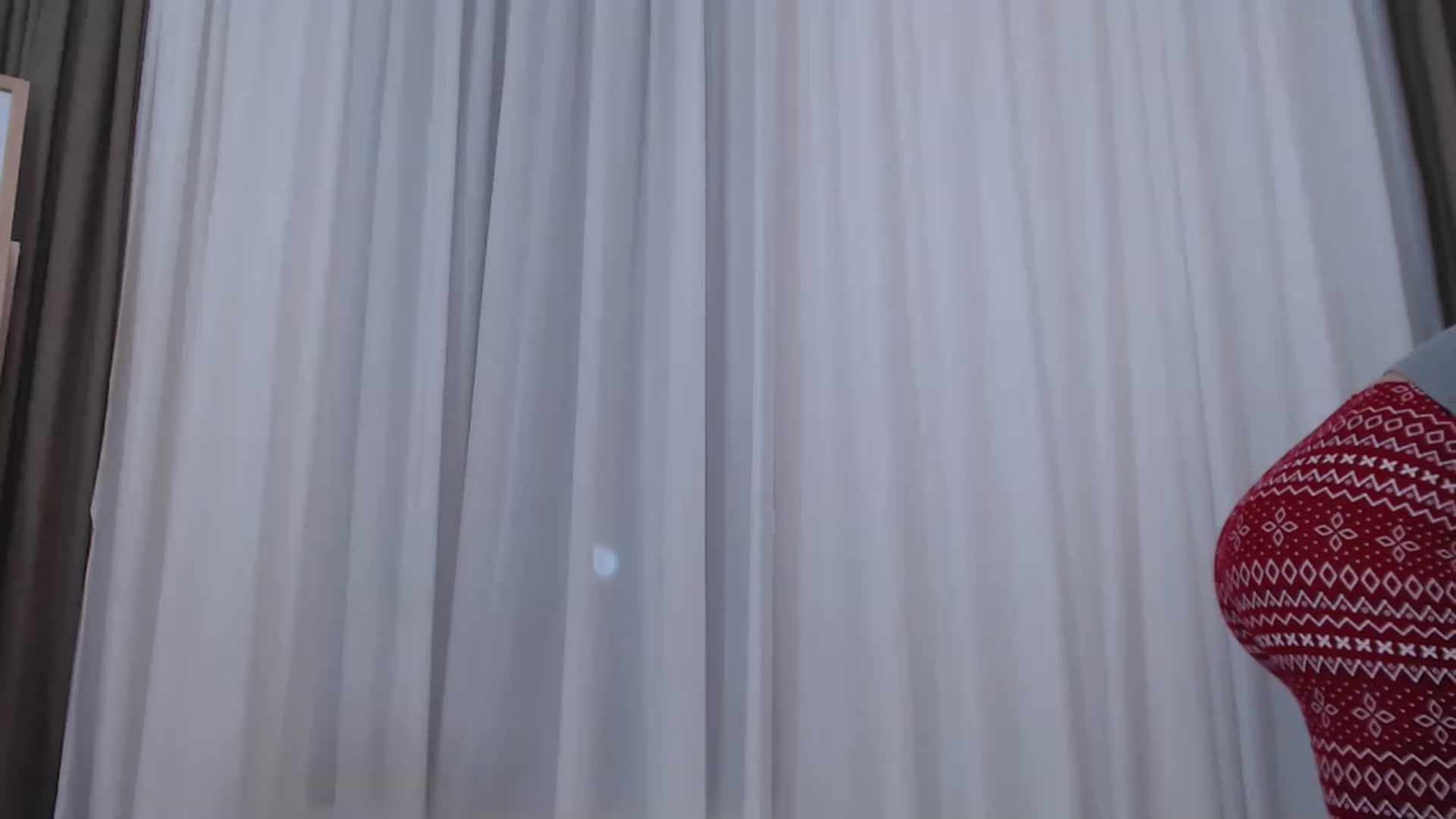 Gallery image thumbnail from call_me_em's myfreecams stream on, 12/12/2022, 18:01 image 13 of 20