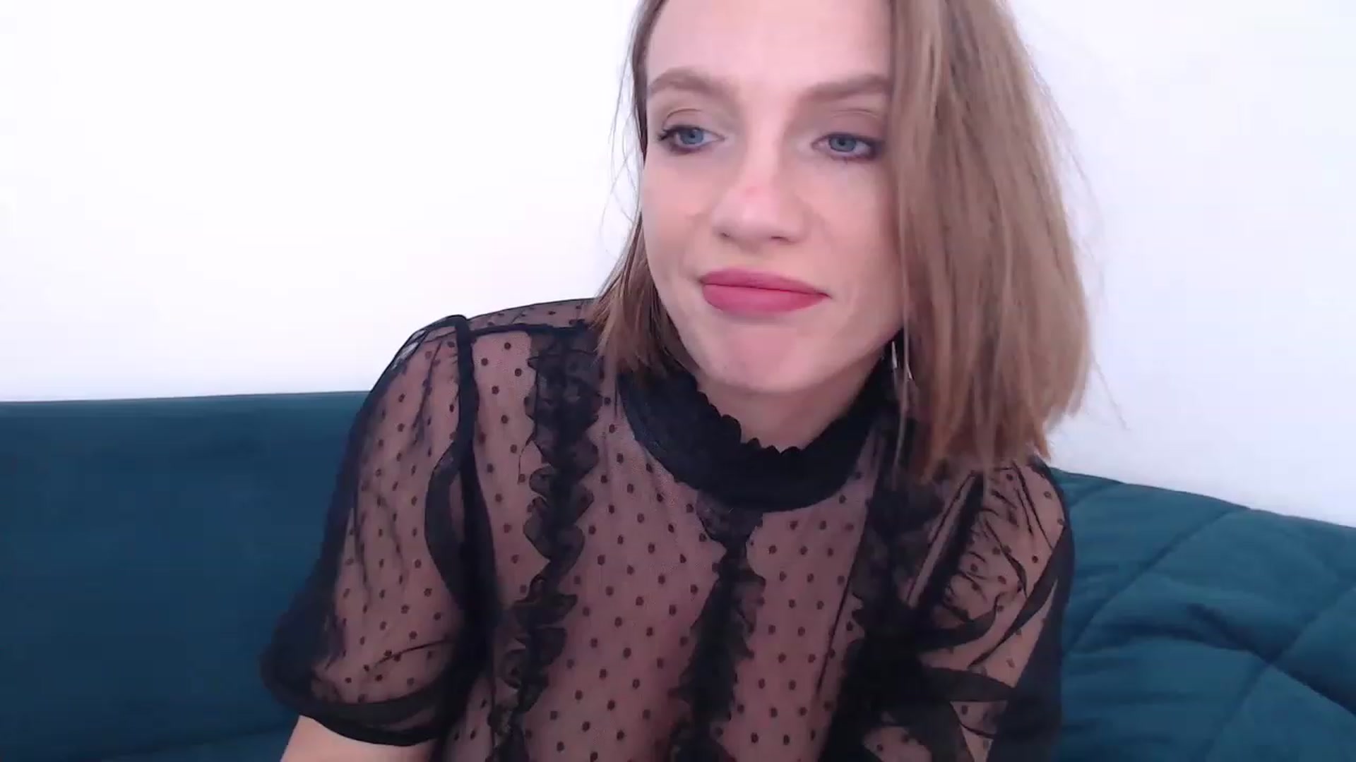 Gallery image thumbnail from call_me_em's myfreecams stream on, 12/18/2022, 12:57 image 10 of 20