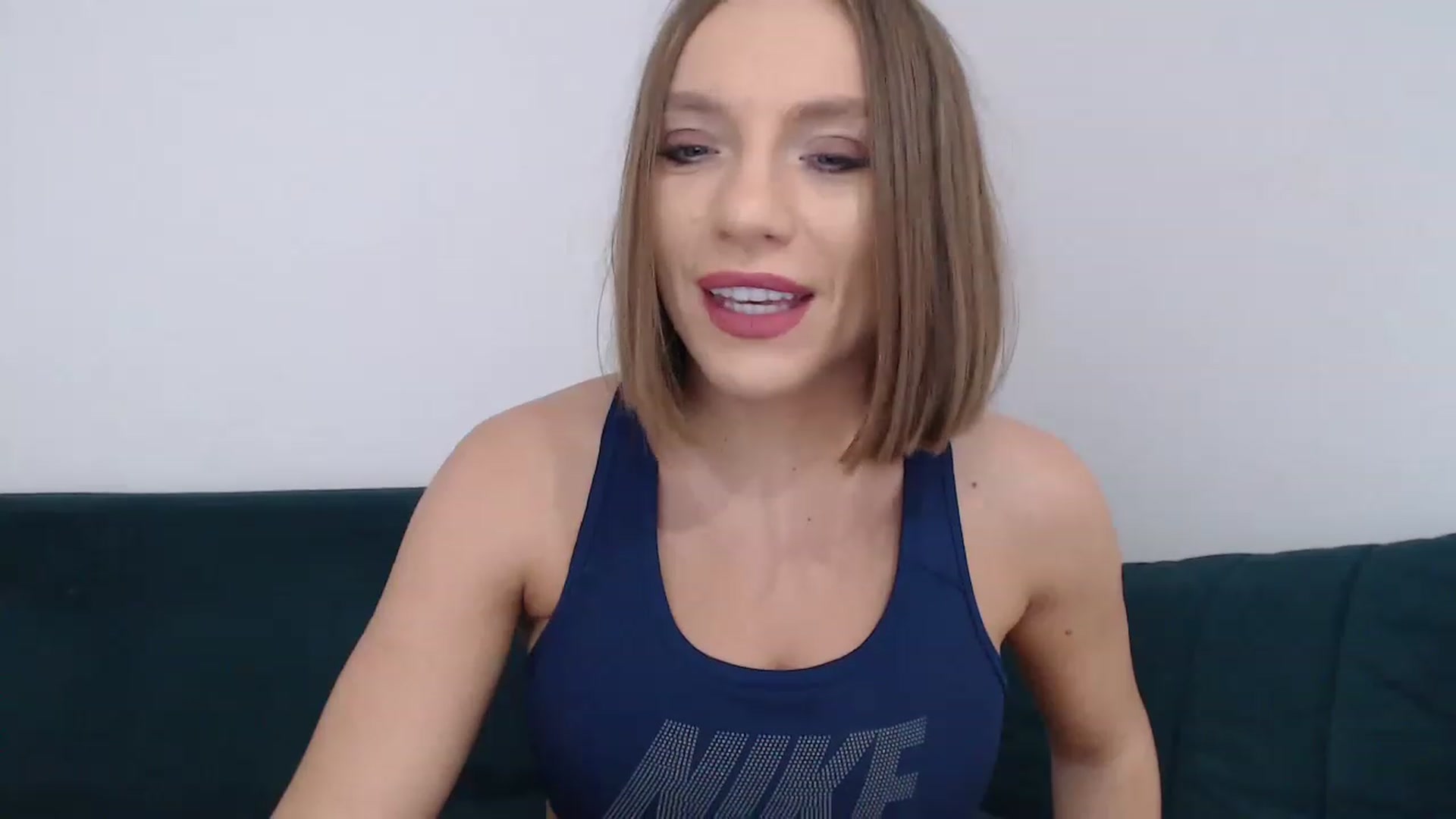 Gallery image thumbnail from call_me_em's myfreecams stream on, 12/19/2022, 09:41 image 13 of 20