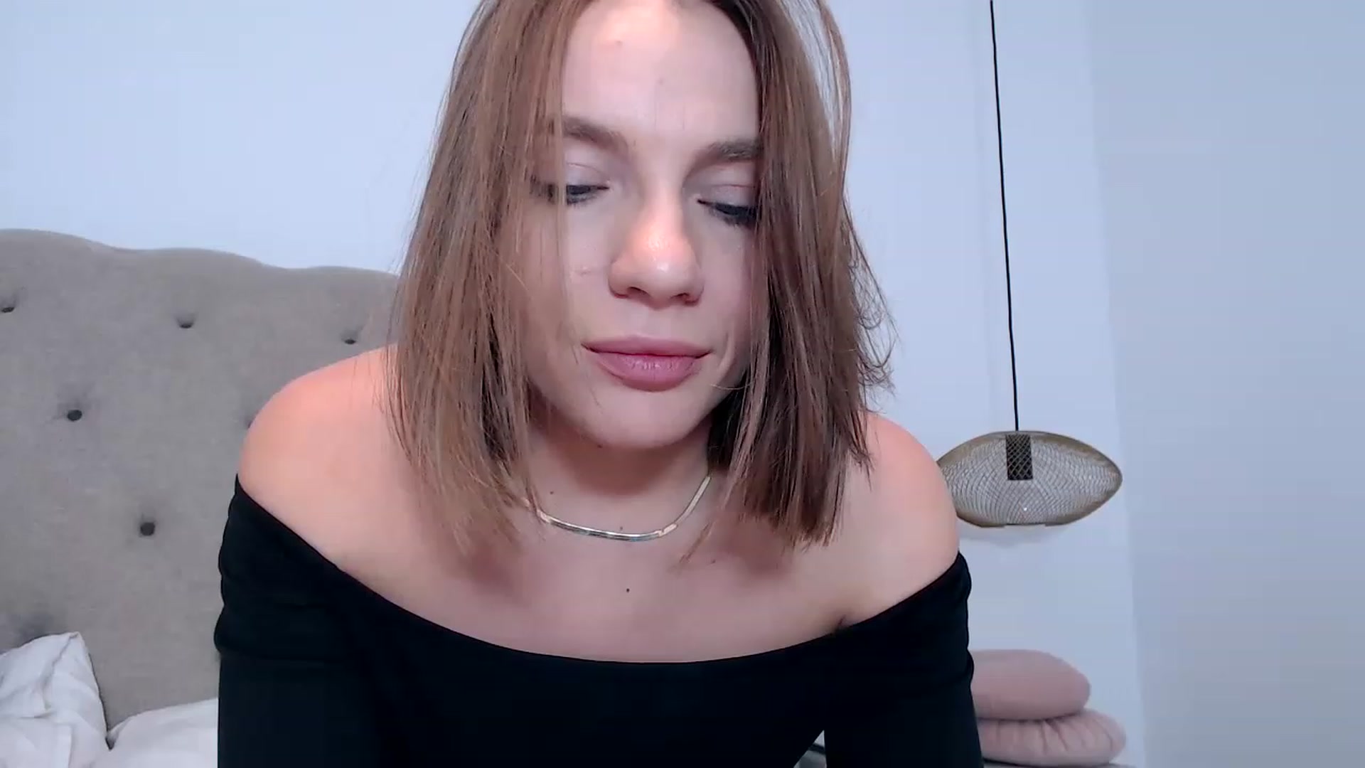 Gallery image thumbnail from call_me_em's myfreecams stream on, 01/02/2023, 16:41 image 15 of 20