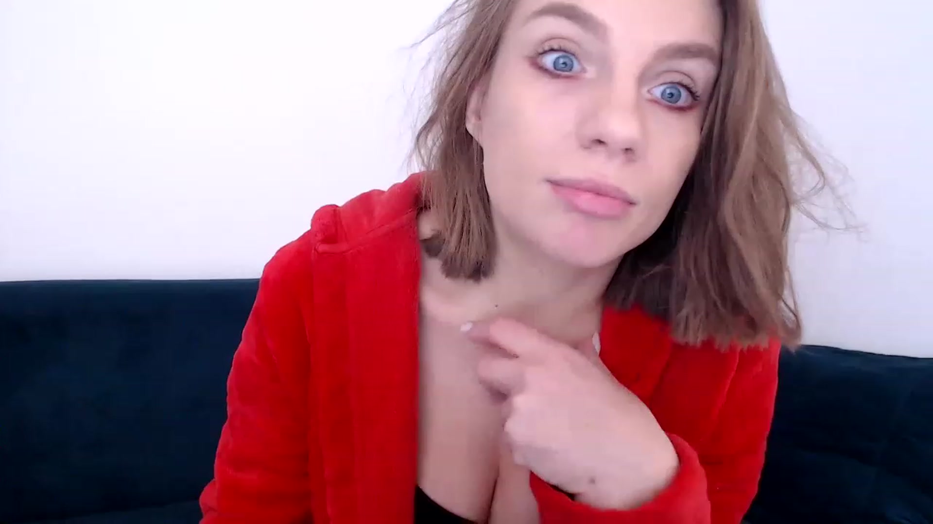 Gallery image thumbnail from call_me_em's myfreecams stream on, 01/05/2023, 10:23 image 4 of 20