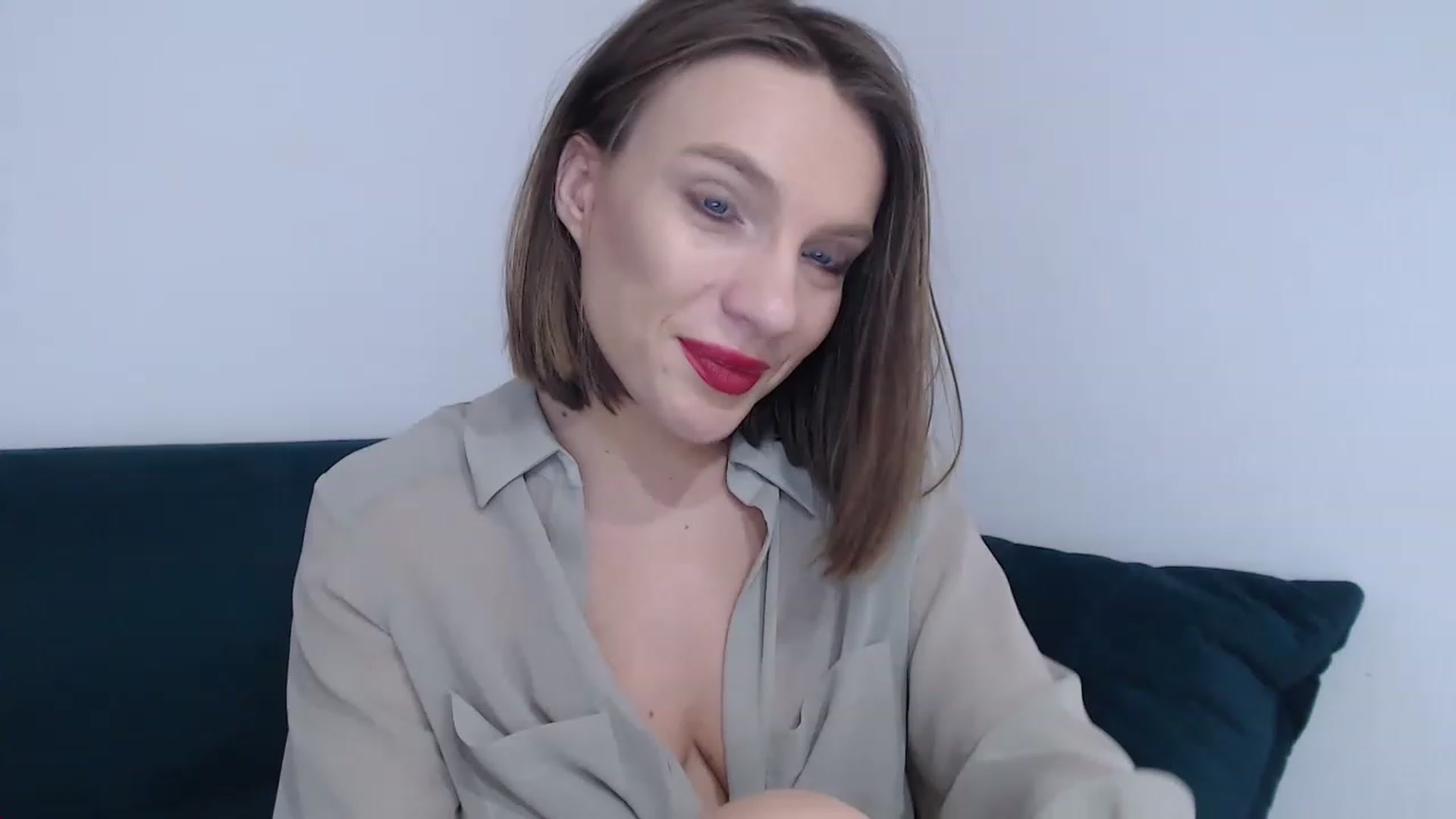 Gallery image thumbnail from call_me_em's myfreecams stream on, 01/15/2023, 11:59 image 8 of 20