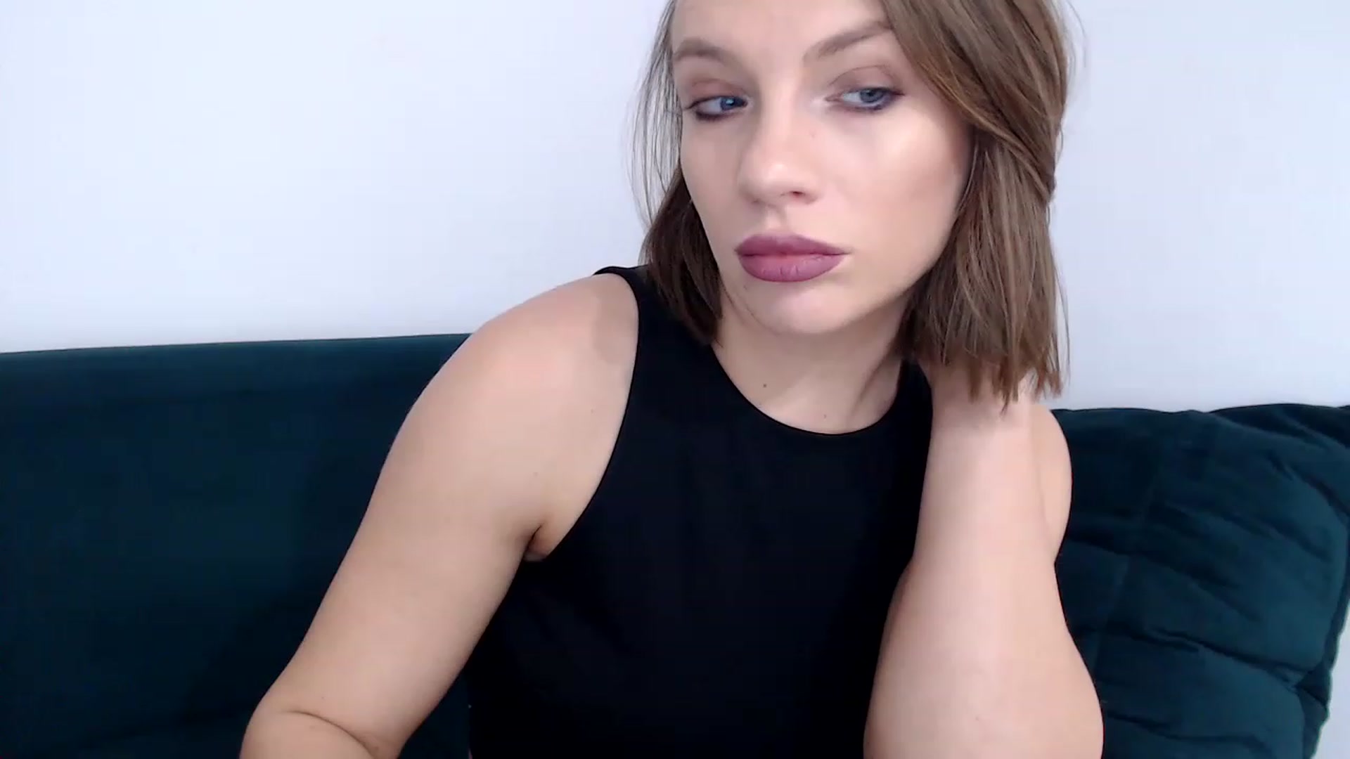 Gallery image thumbnail from call_me_em's myfreecams stream on, 01/16/2023, 10:30 image 2 of 20