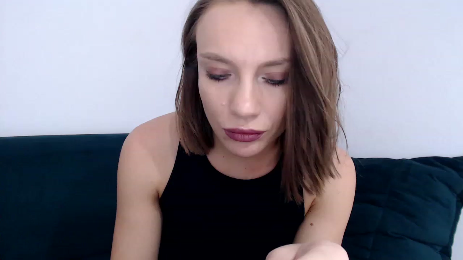Gallery image thumbnail from call_me_em's myfreecams stream on, 01/16/2023, 10:30 image 8 of 20