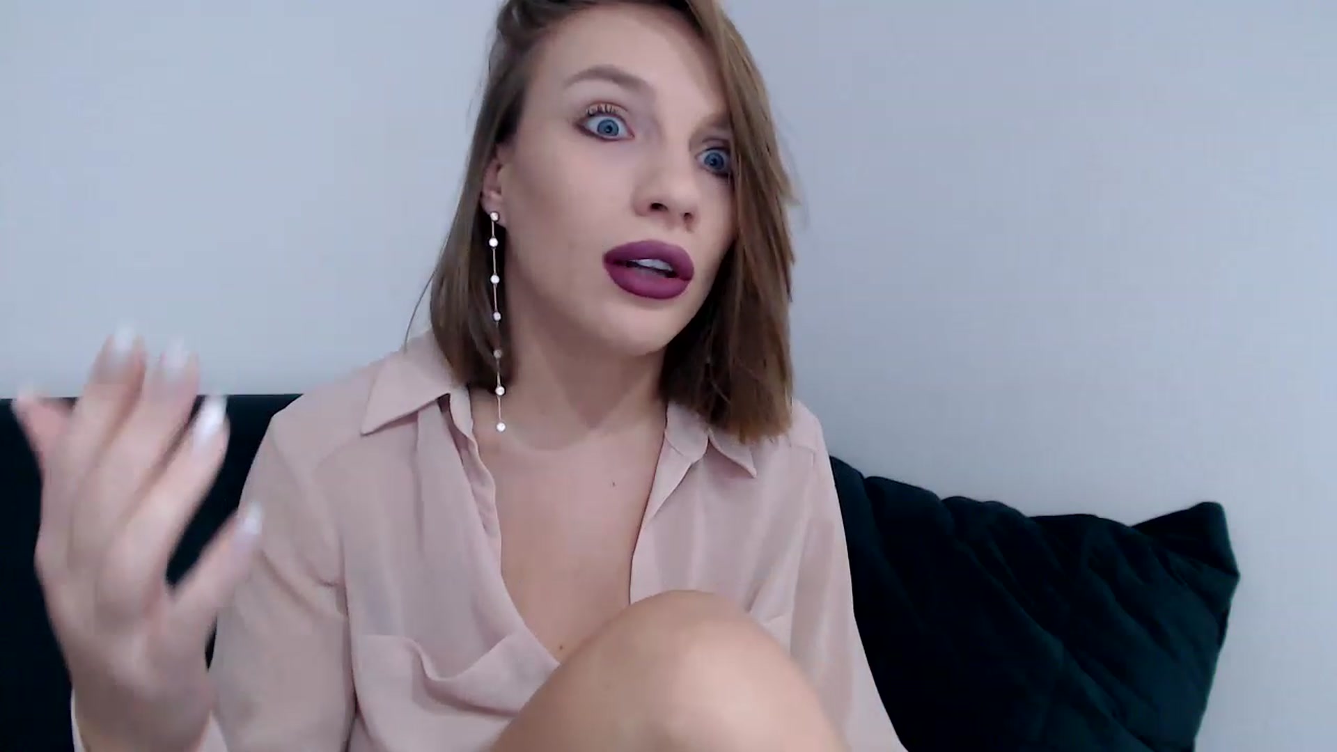 Gallery image thumbnail from call_me_em's myfreecams stream on, 01/20/2023, 08:28 image 9 of 20