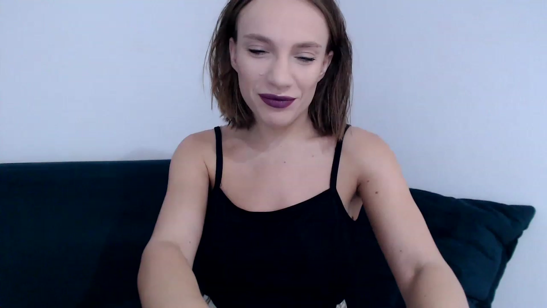 Gallery image thumbnail from call_me_em's myfreecams stream on, 01/22/2023, 10:12 image 3 of 20