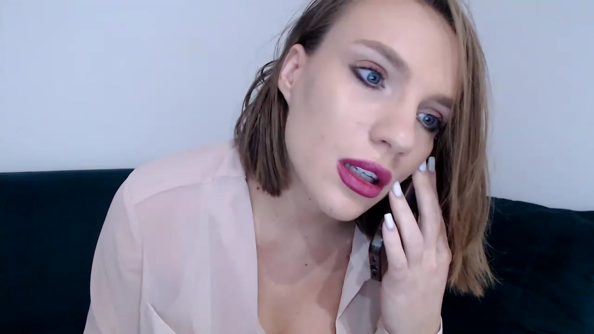 Gallery image thumbnail from call_me_em's myfreecams stream on, 01/23/2023, 08:05 image 17 of 20