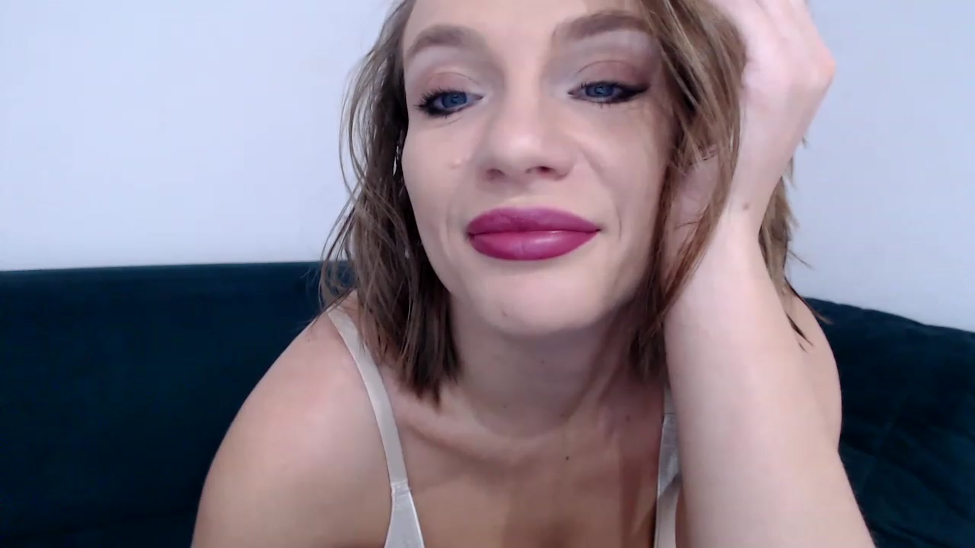 Gallery image thumbnail from call_me_em's myfreecams stream on, 01/23/2023, 08:05 image 6 of 20