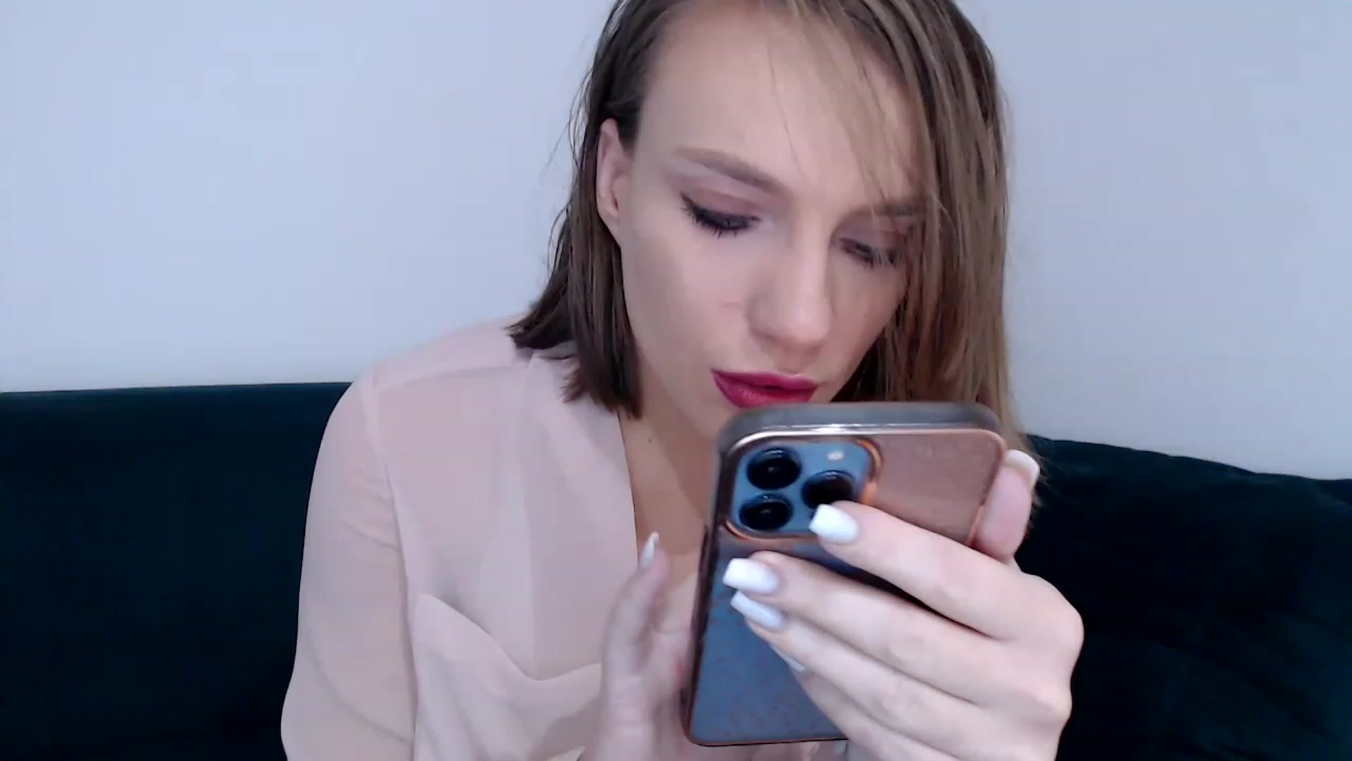 Gallery image thumbnail from call_me_em's myfreecams stream on, 01/23/2023, 08:05 image 20 of 20