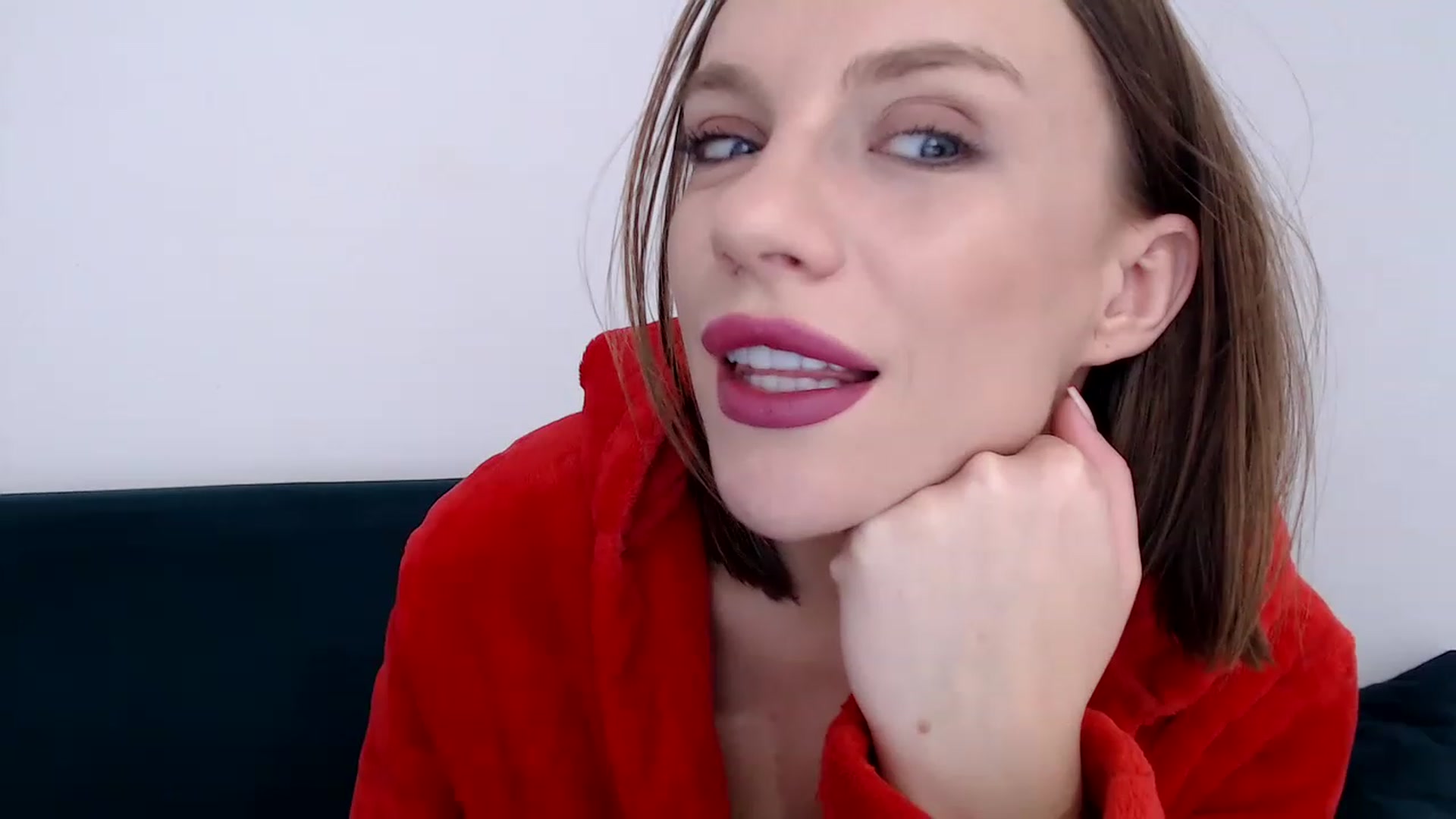 Gallery image thumbnail from call_me_em's myfreecams stream on, 01/28/2023, 12:45 image 15 of 20