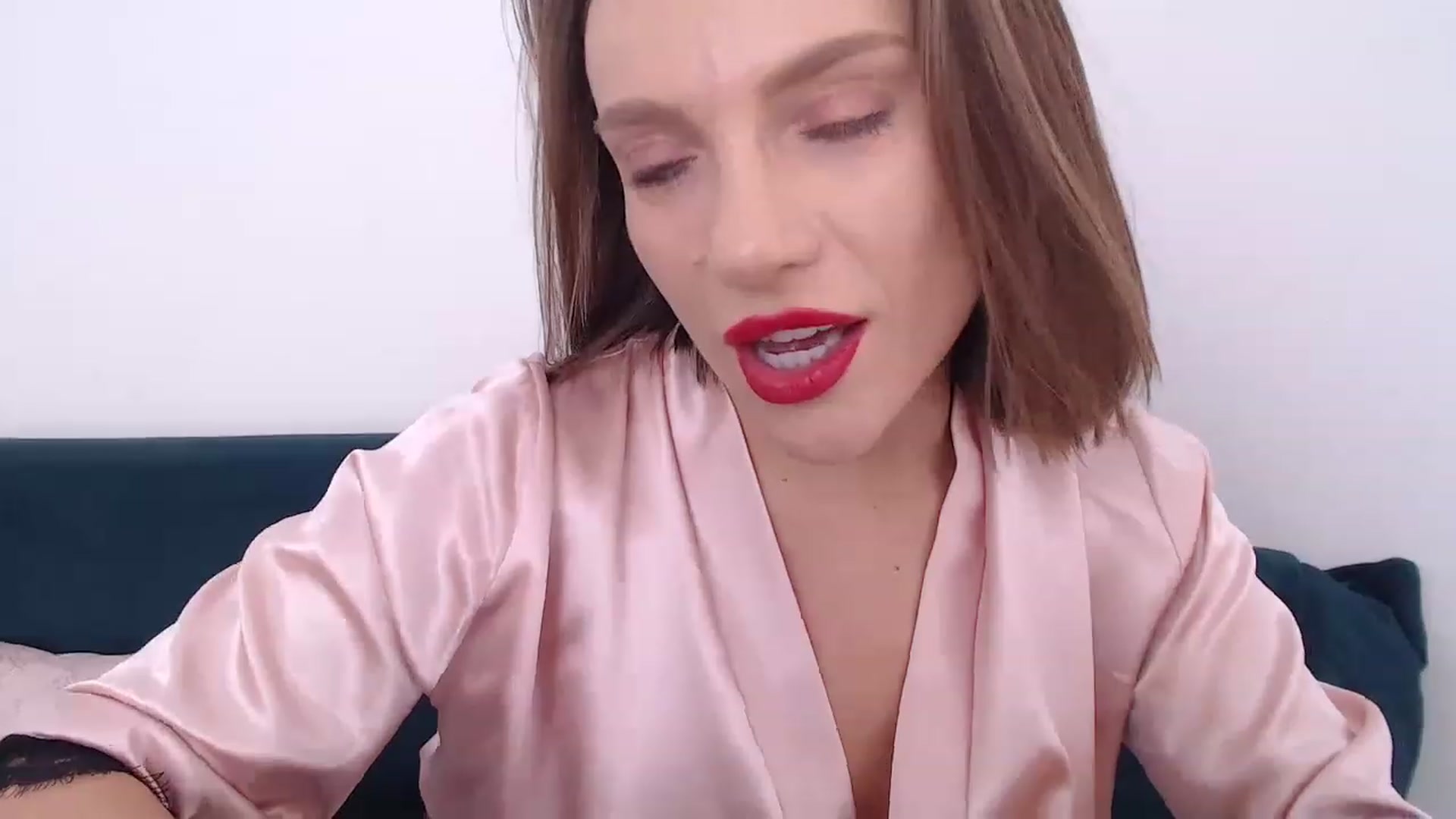 Gallery image thumbnail from call_me_em's myfreecams stream on, 02/14/2023, 10:18 image 2 of 20