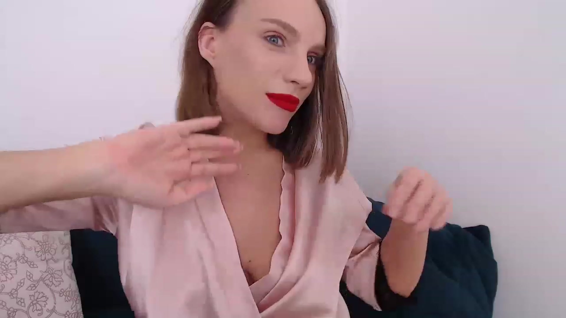 Gallery image thumbnail from call_me_em's myfreecams stream on, 02/14/2023, 12:42 image 15 of 20