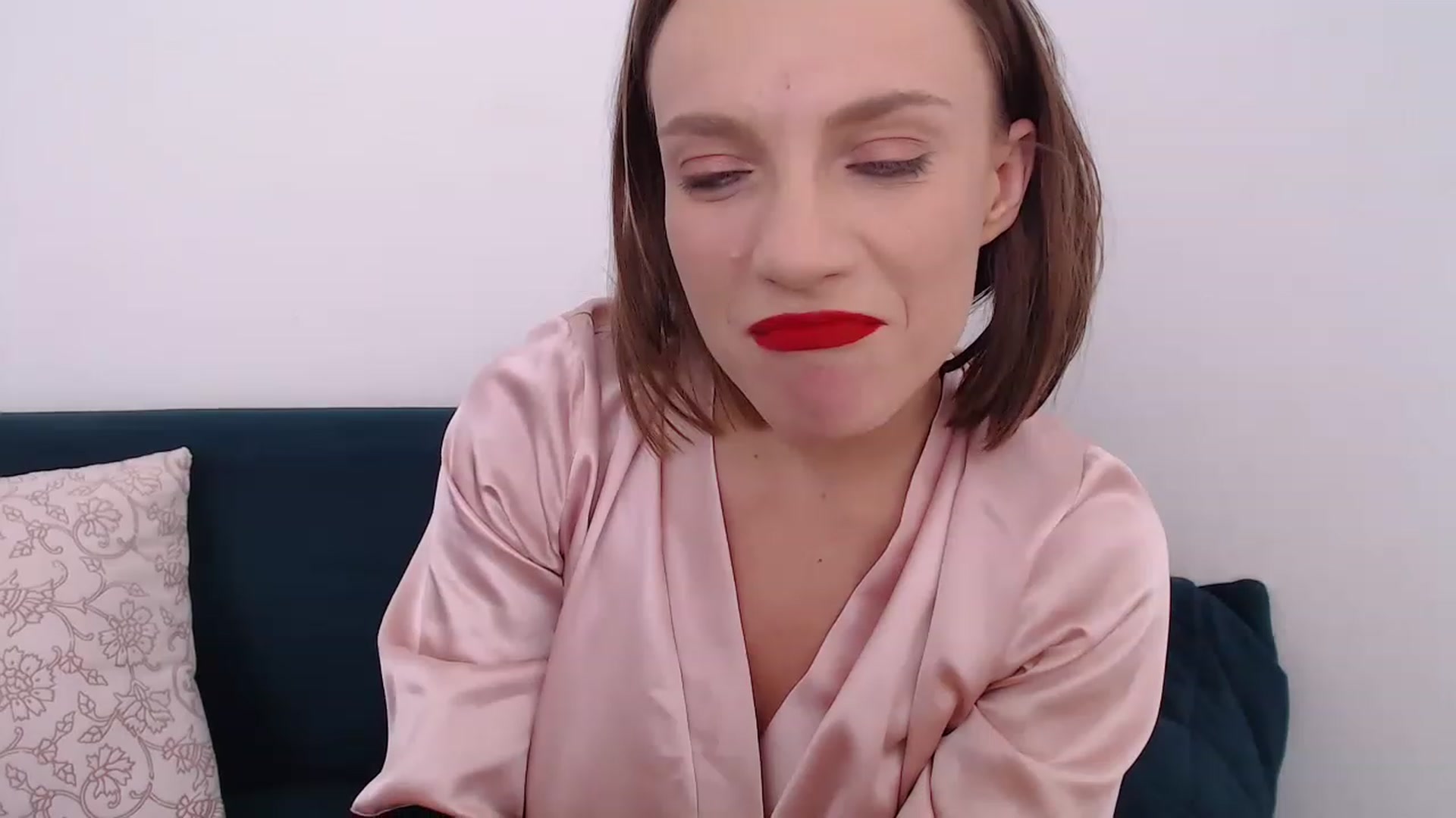 Gallery image thumbnail from call_me_em's myfreecams stream on, 02/14/2023, 12:42 image 11 of 20