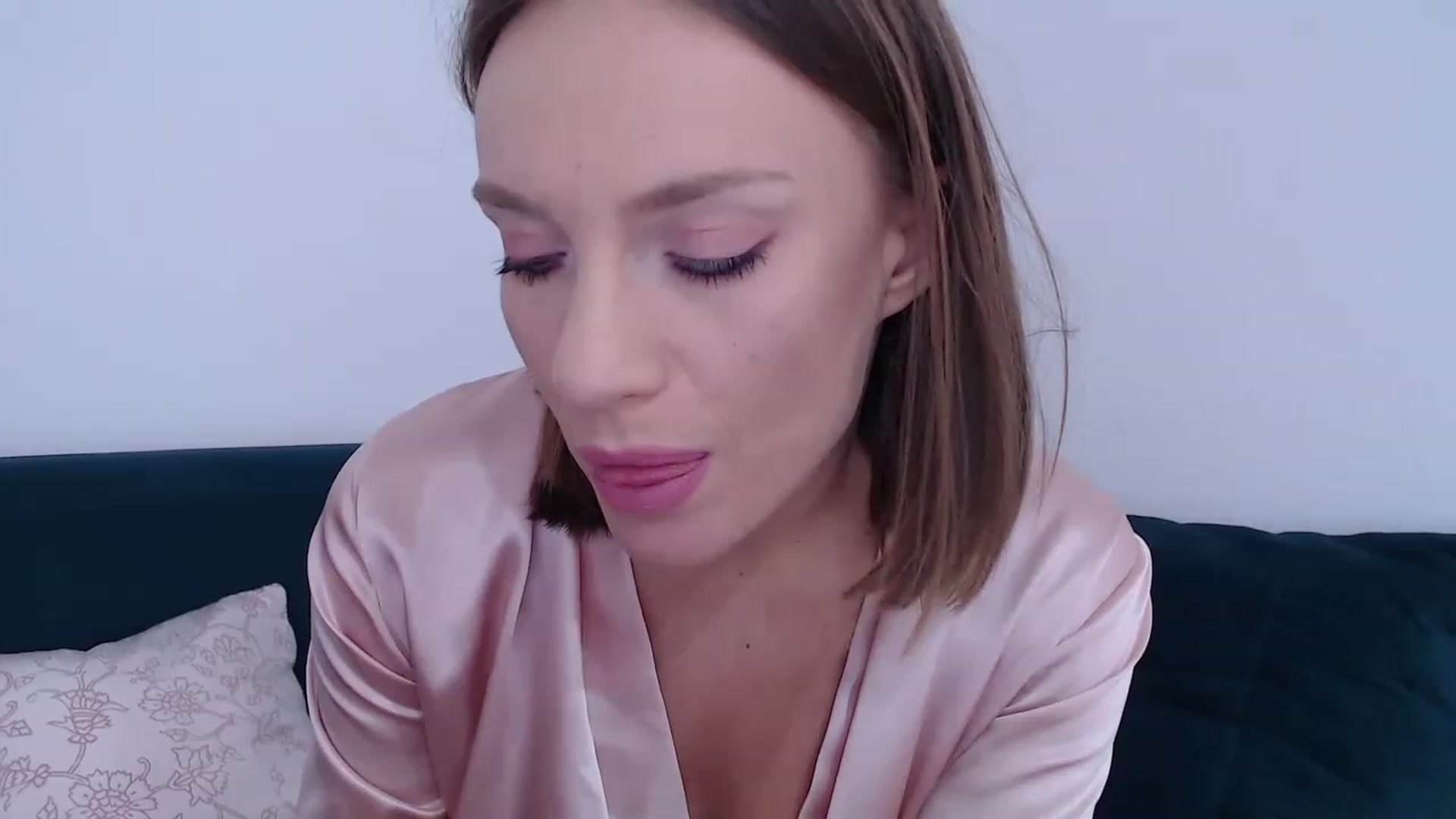 Gallery image thumbnail from call_me_em's myfreecams stream on, 02/17/2023, 09:51 image 2 of 20