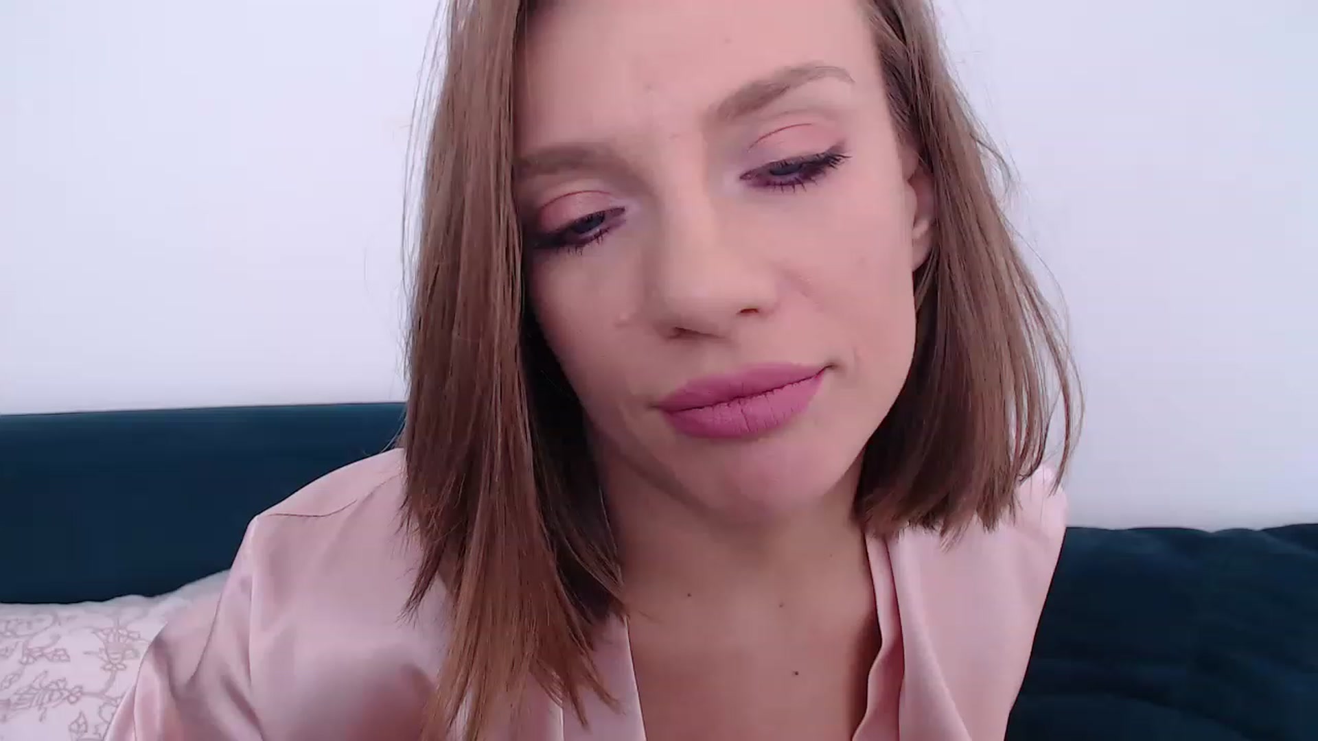 Gallery image thumbnail from call_me_em's myfreecams stream on, 02/17/2023, 11:42 image 8 of 20