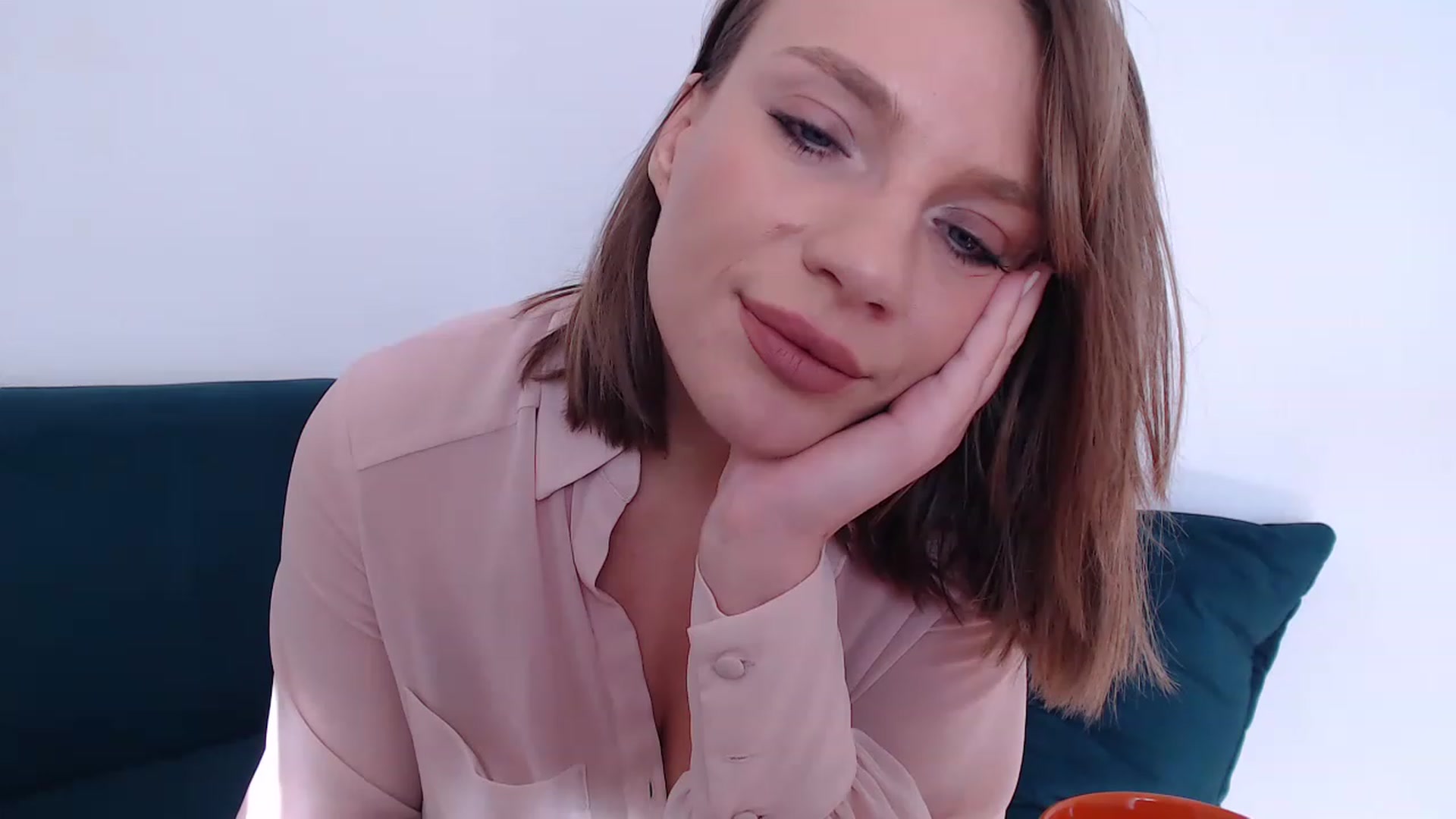 Gallery image thumbnail from call_me_em's myfreecams stream on, 02/21/2023, 09:32 image 9 of 20