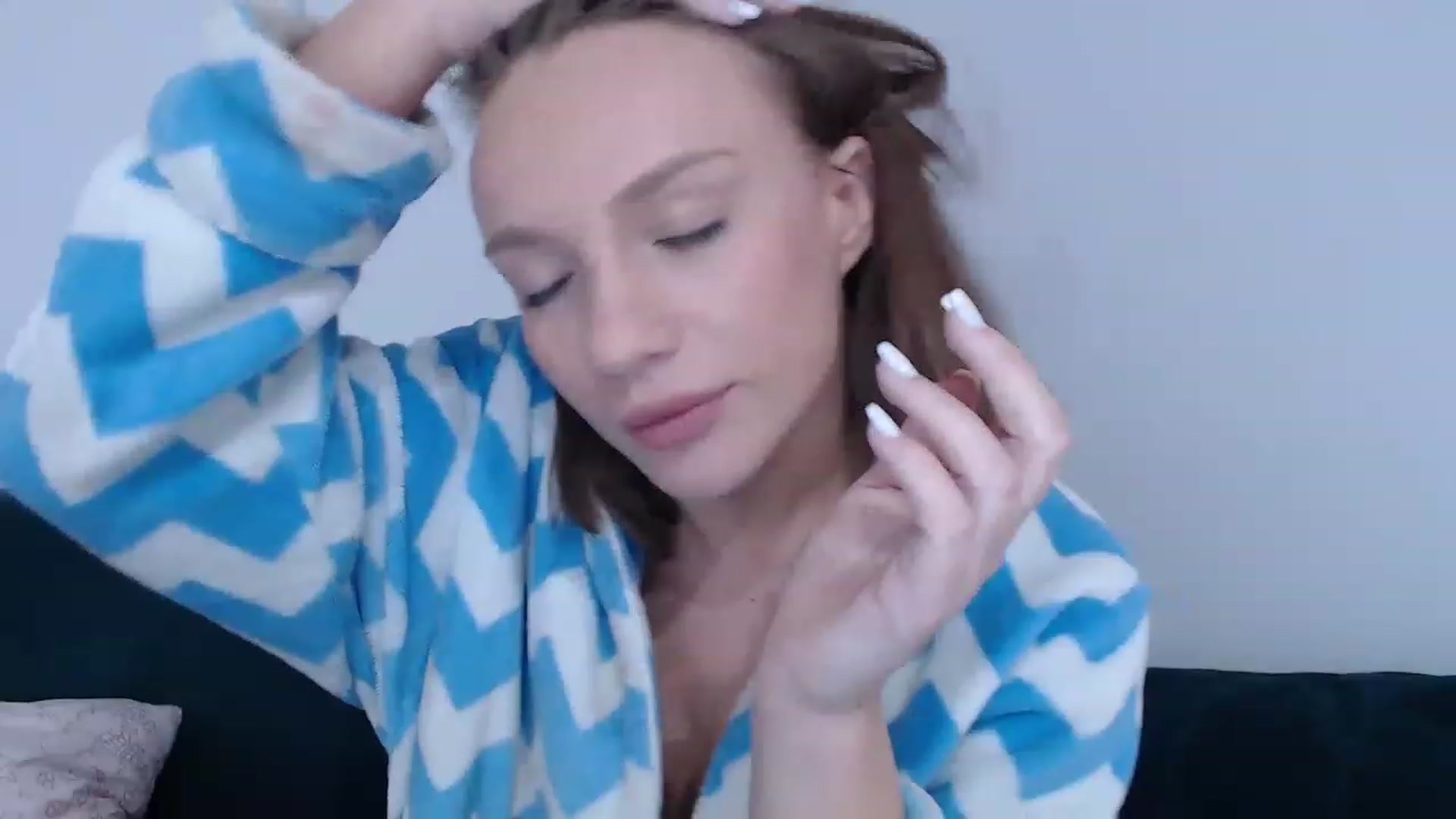 Gallery image thumbnail from call_me_em's myfreecams stream on, 02/24/2023, 08:15 image 16 of 20