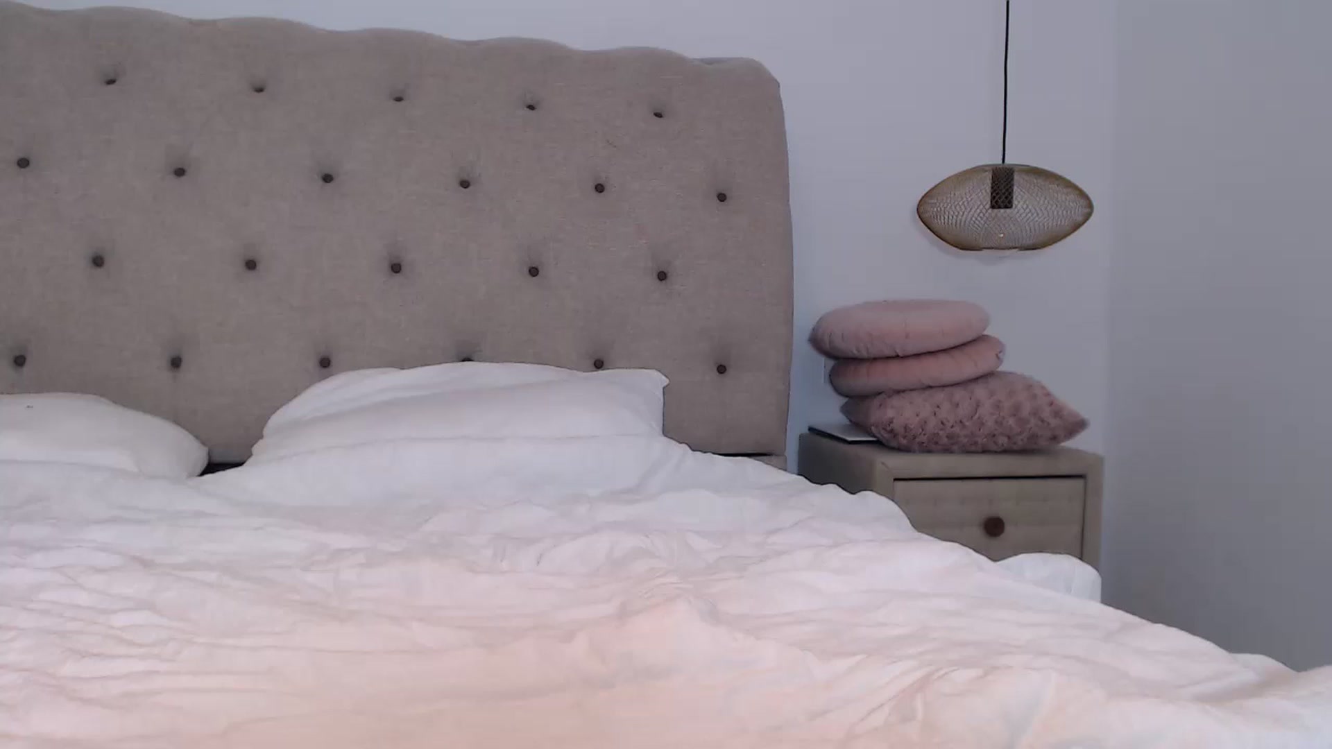 Gallery image thumbnail from call_me_em's myfreecams stream on, 02/24/2023, 18:34 image 5 of 20