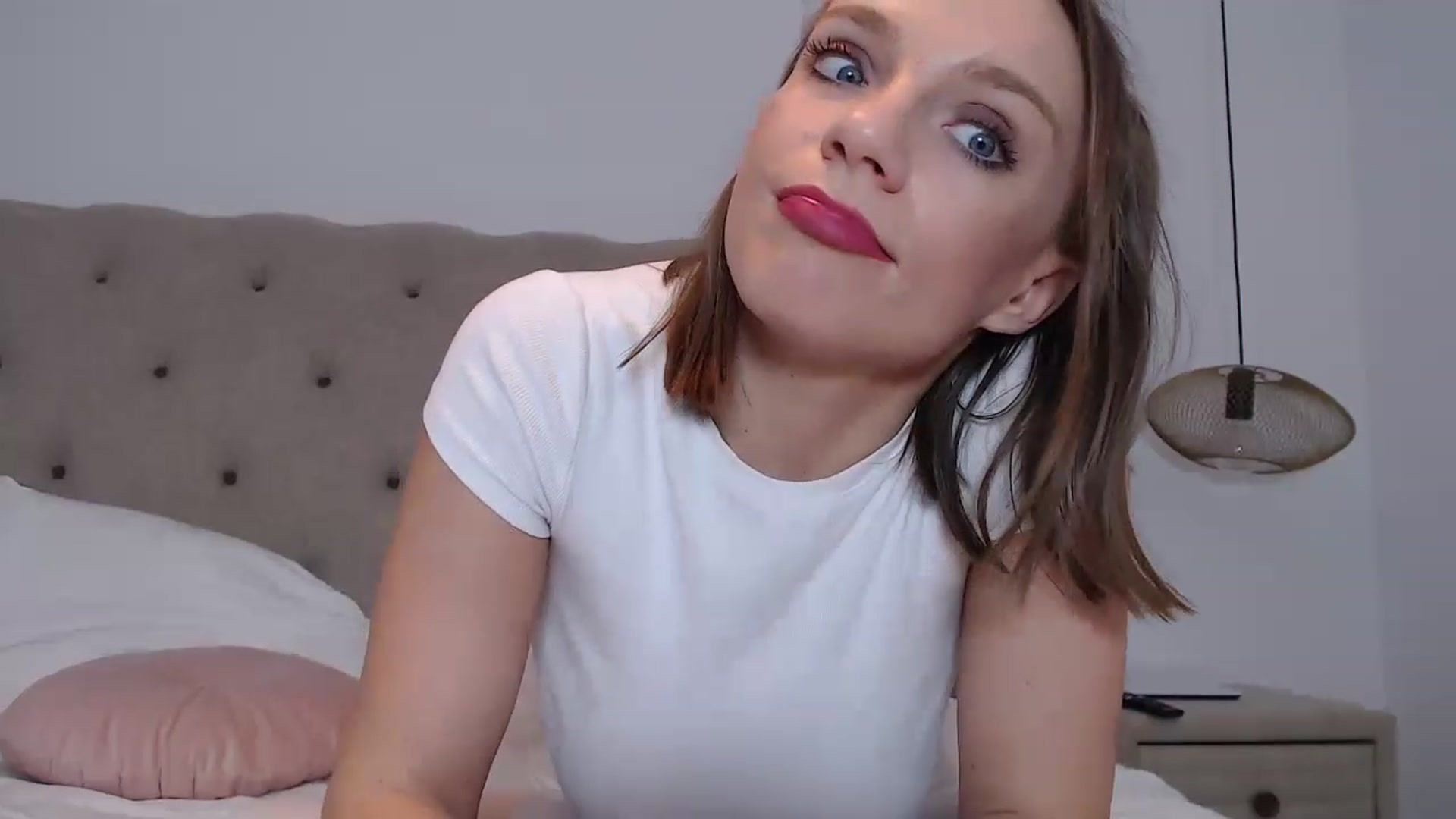 Gallery image thumbnail from call_me_em's myfreecams stream on, 03/13/2023, 19:41 image 9 of 20