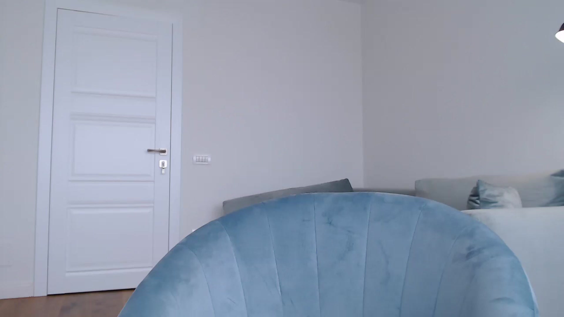 Gallery image thumbnail from call_me_em's myfreecams stream on, 03/21/2023, 10:54 image 2 of 20