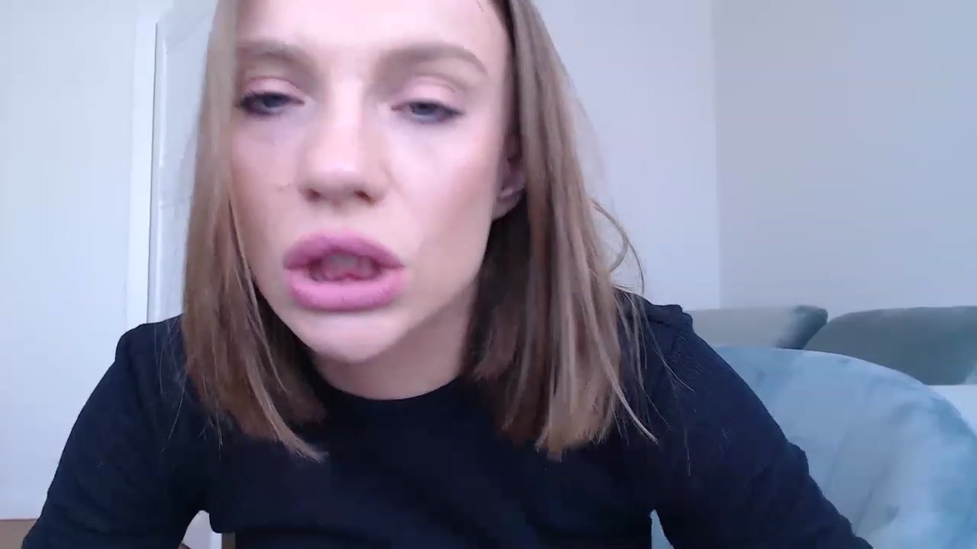 Gallery image thumbnail from call_me_em's myfreecams stream on, 03/23/2023, 07:45 image 18 of 20