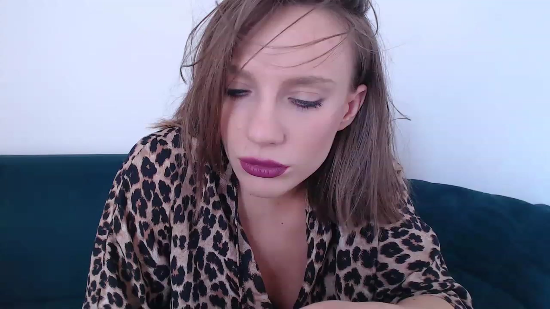 Gallery image thumbnail from call_me_em's myfreecams stream on, 03/31/2023, 08:01 image 15 of 20