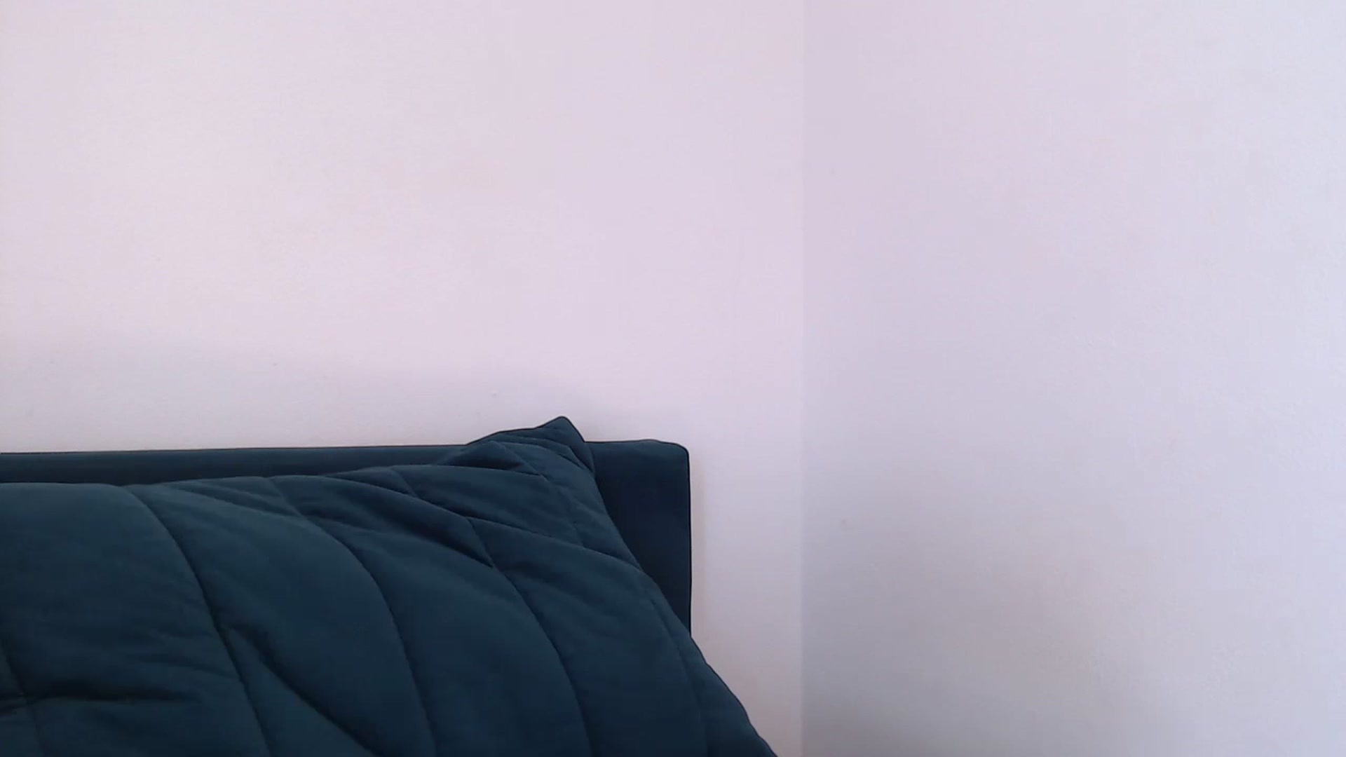 Gallery image thumbnail from call_me_em's myfreecams stream on, 03/31/2023, 09:33 image 9 of 20