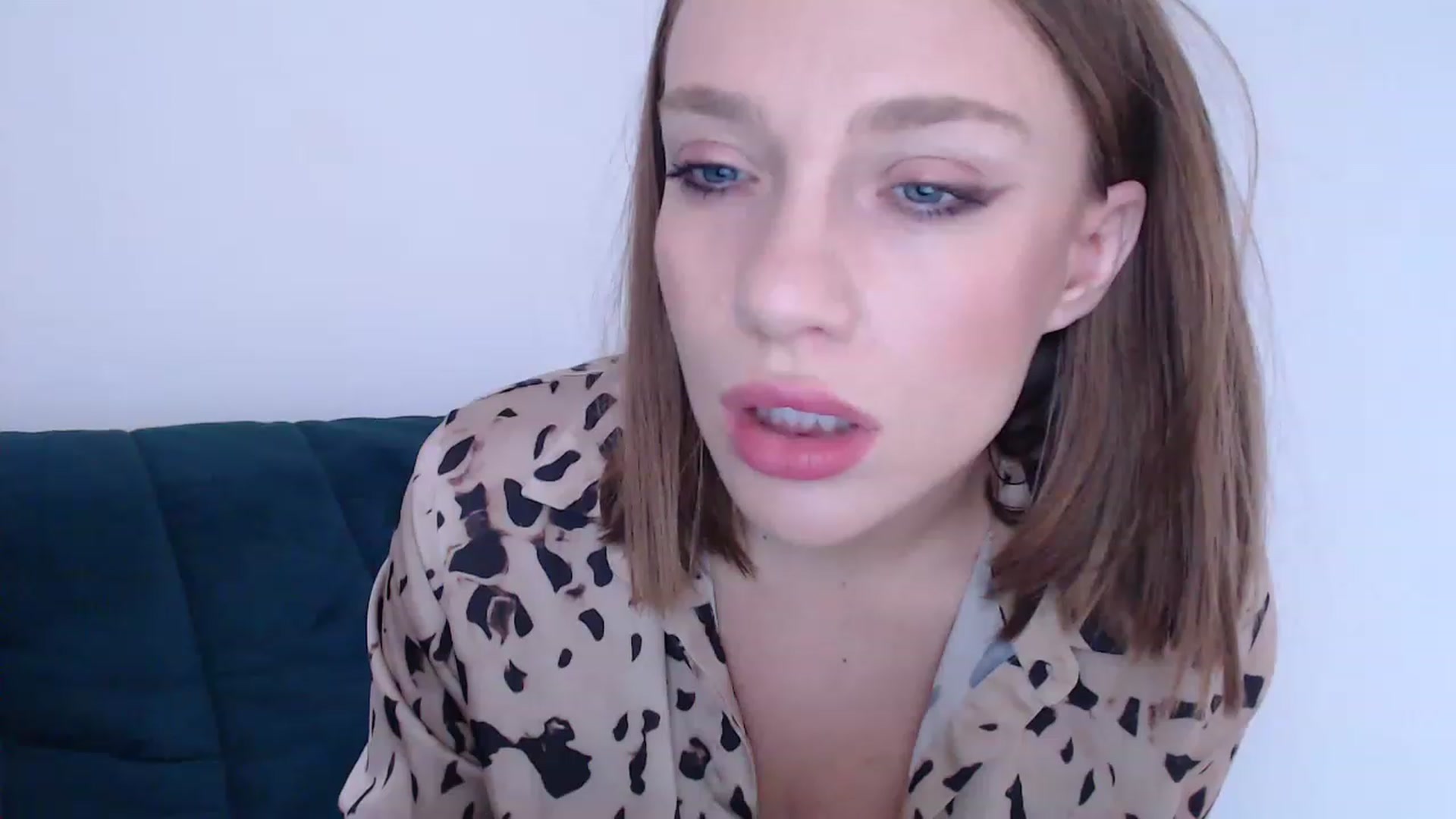 Gallery image thumbnail from call_me_em's myfreecams stream on, 04/04/2023, 09:07 image 3 of 20