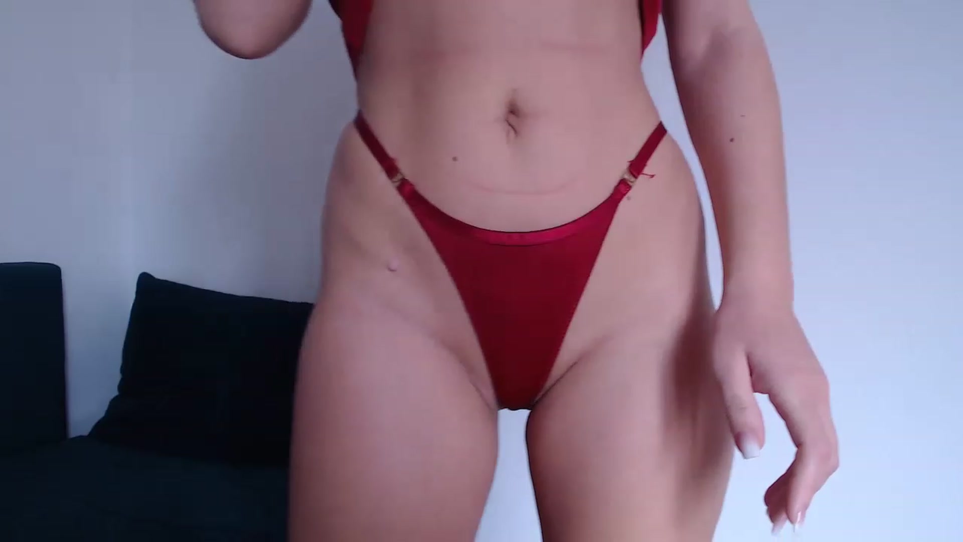 Gallery image thumbnail from call_me_em's myfreecams stream on, 04/19/2023, 08:11 image 4 of 20