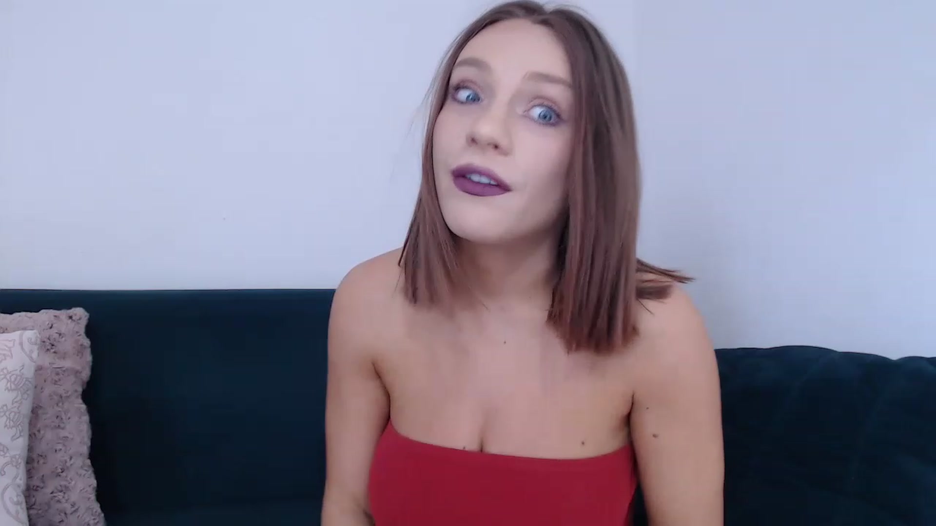 Gallery image thumbnail from call_me_em's myfreecams stream on, 04/25/2023, 08:26 image 9 of 20
