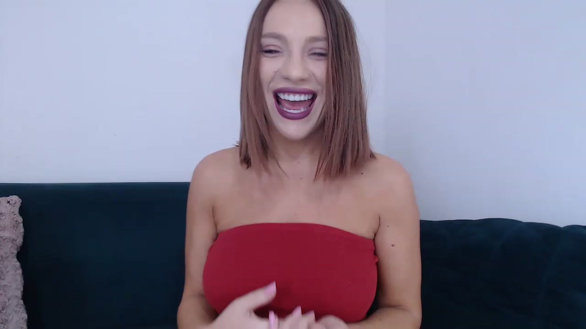 Gallery image thumbnail from call_me_em's myfreecams stream on, 04/25/2023, 08:26 image 11 of 20