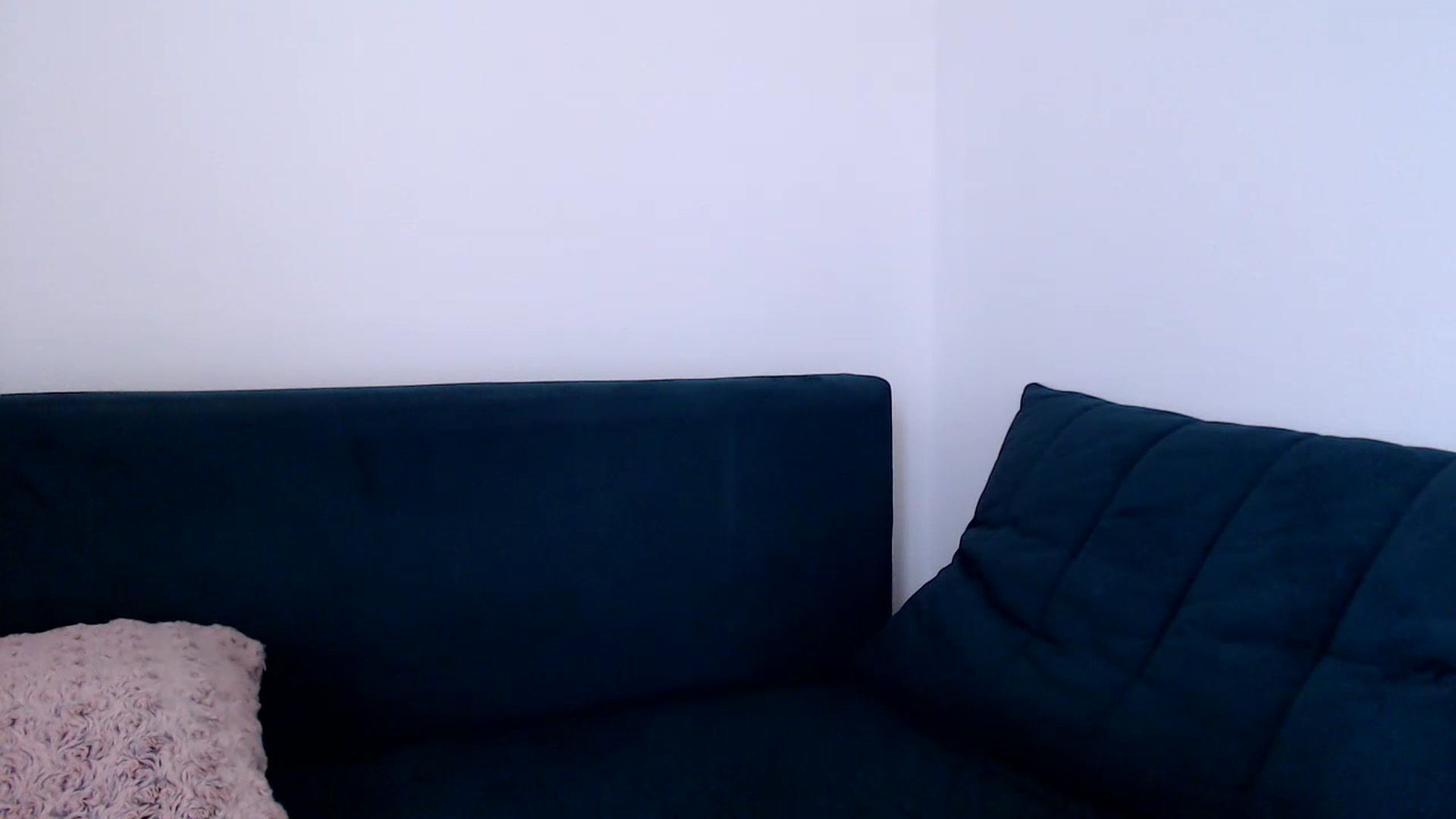 Gallery image thumbnail from call_me_em's myfreecams stream on, 05/04/2023, 07:18 image 17 of 20