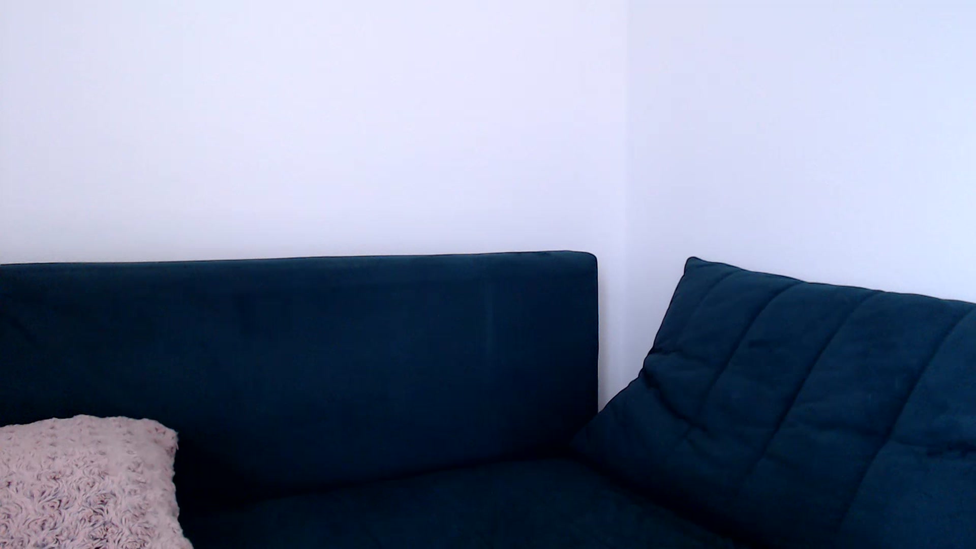 Gallery image thumbnail from call_me_em's myfreecams stream on, 05/04/2023, 07:18 image 16 of 20