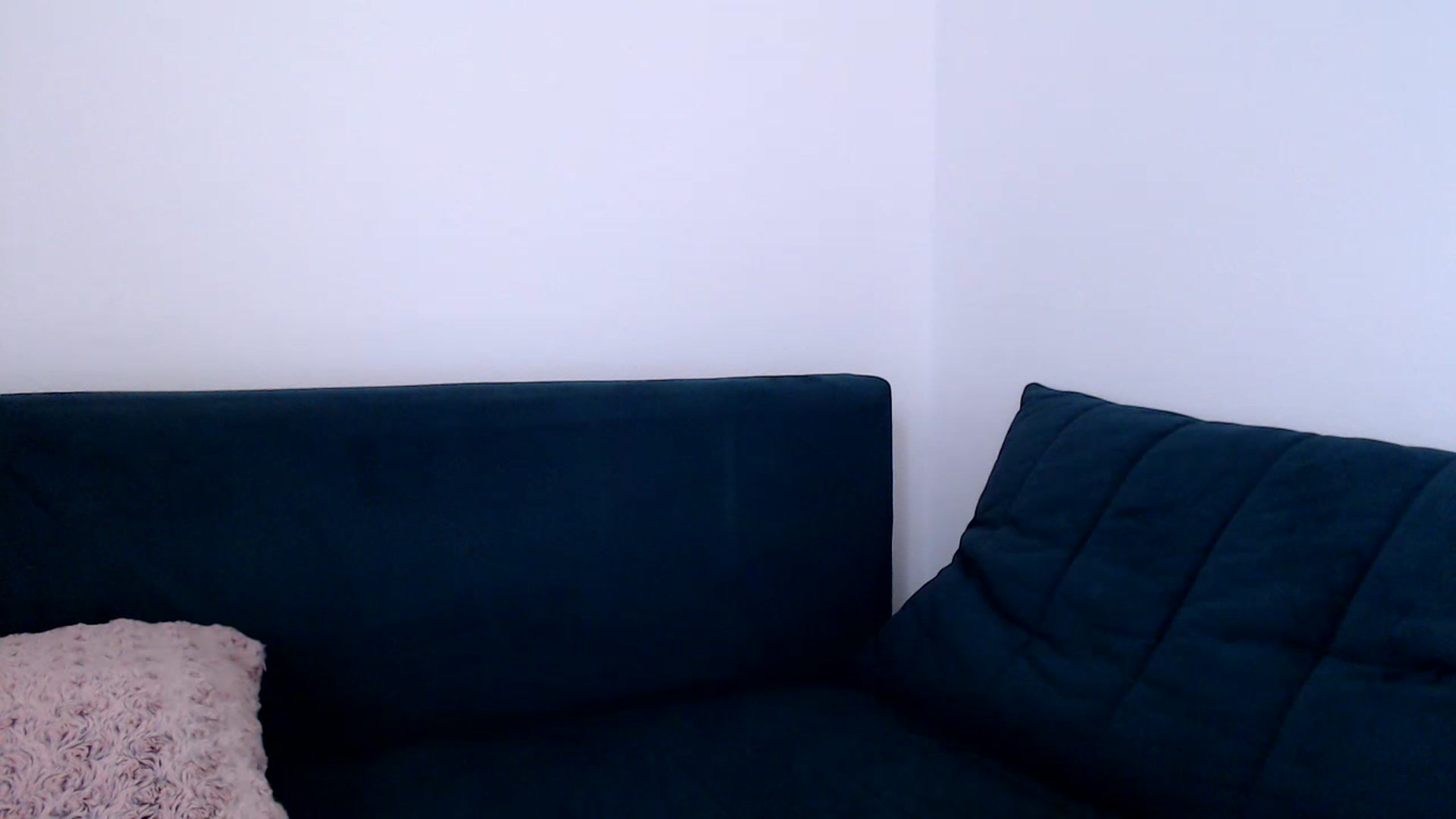 Gallery image thumbnail from call_me_em's myfreecams stream on, 05/04/2023, 07:18 image 15 of 20
