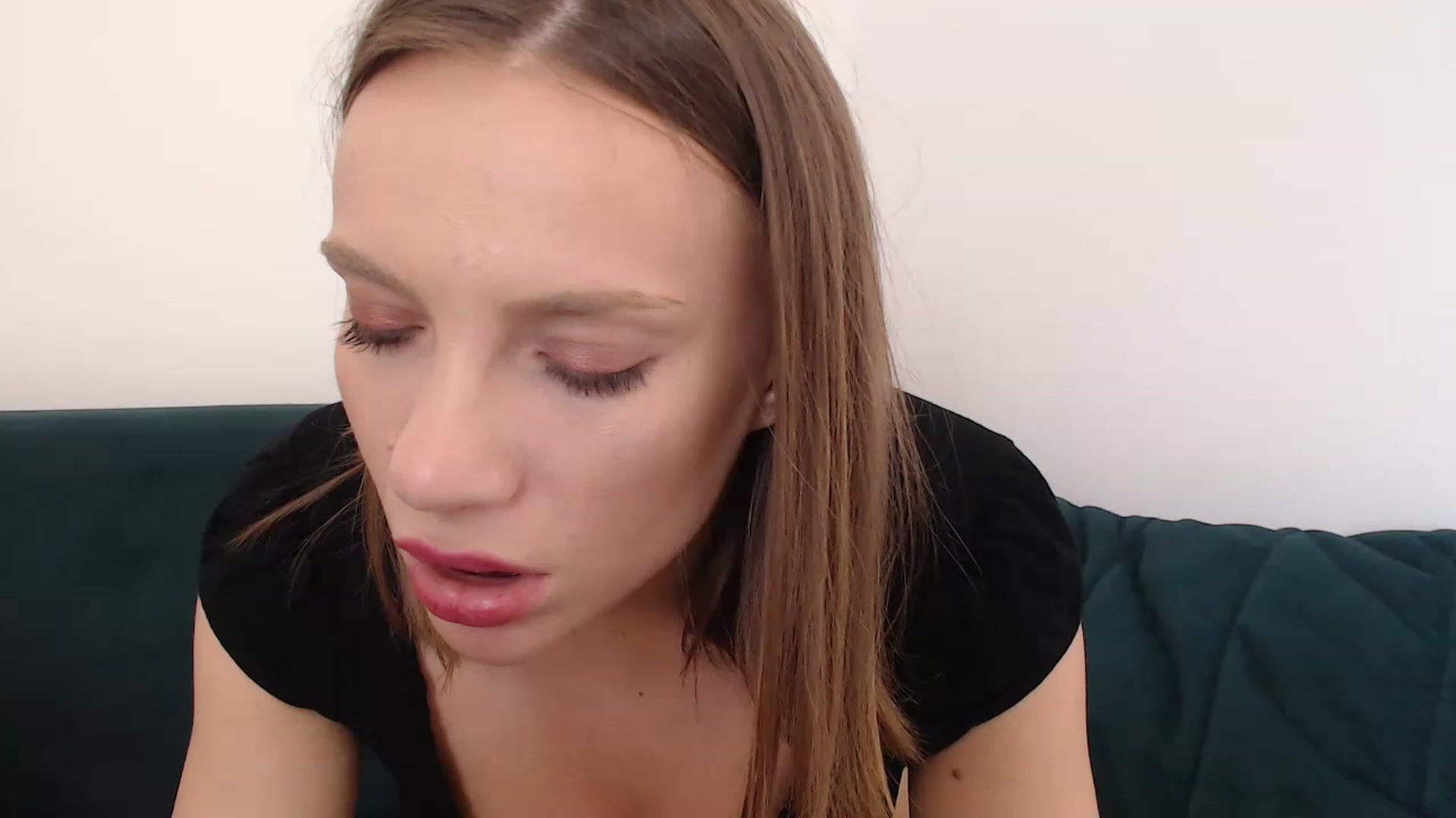 Gallery image thumbnail from call_me_em's myfreecams stream on, 05/07/2023, 10:24 image 4 of 20