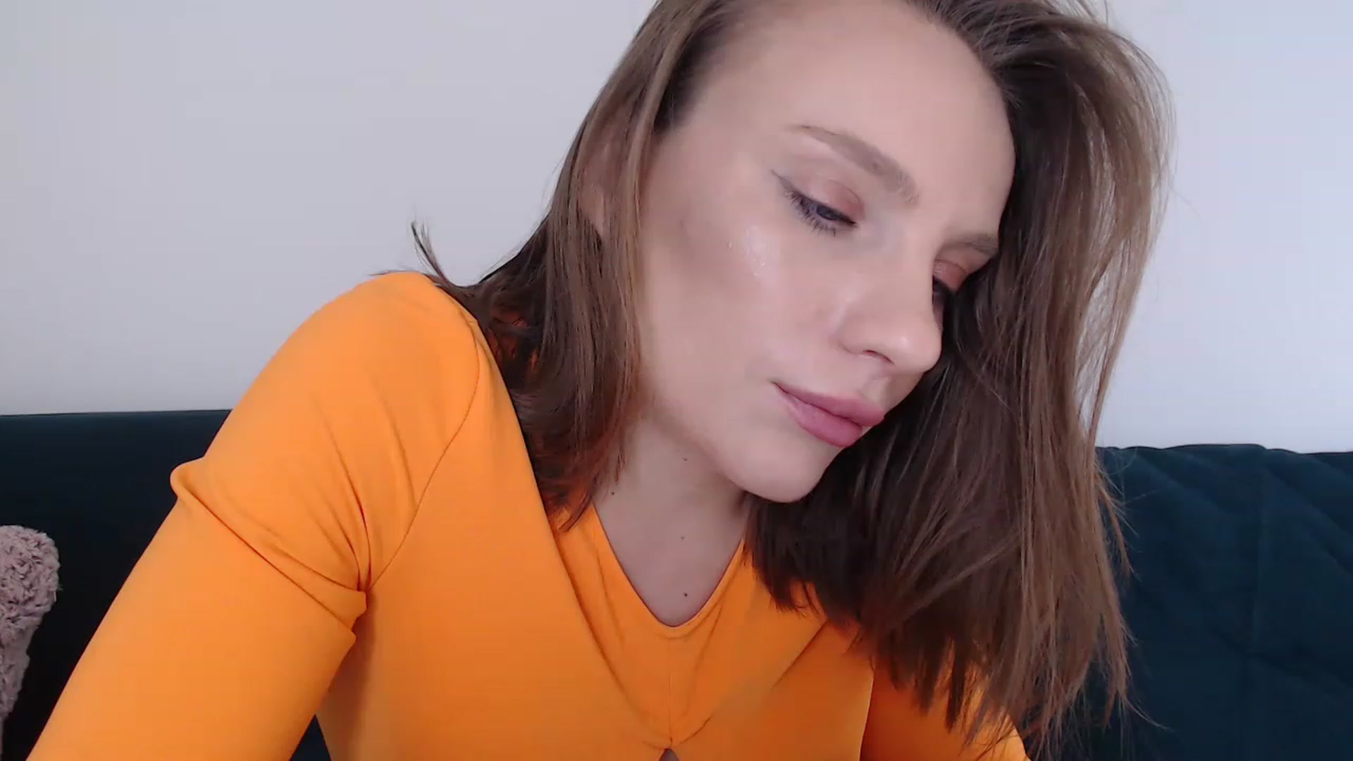 Gallery image thumbnail from call_me_em's myfreecams stream on, 05/09/2023, 08:24 image 20 of 20