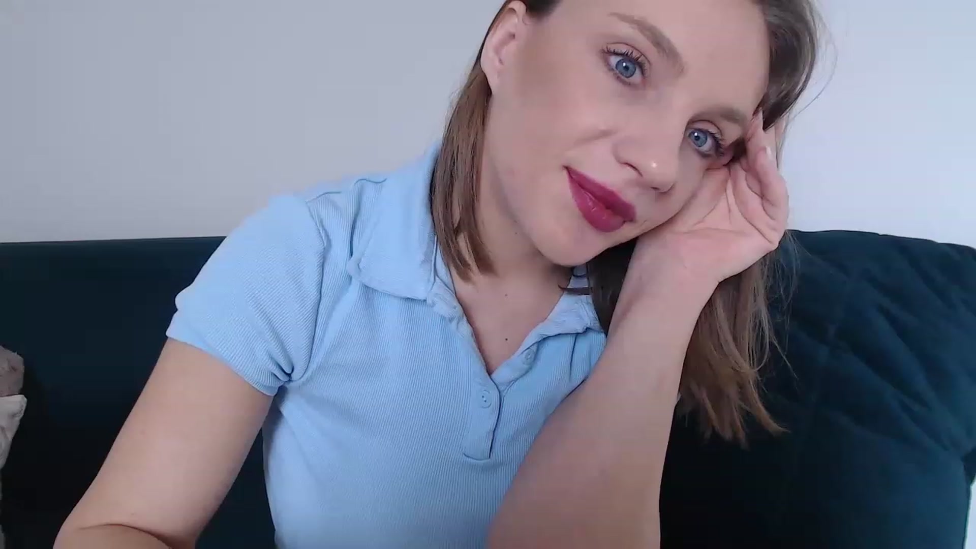 Gallery image thumbnail from call_me_em's myfreecams stream on, 05/25/2023, 08:28 image 1 of 20