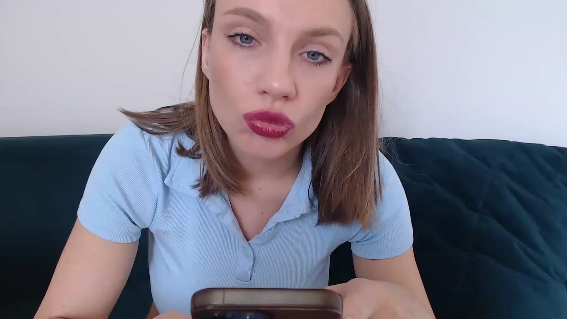 Gallery image thumbnail from call_me_em's myfreecams stream on, 05/25/2023, 09:07 image 16 of 20