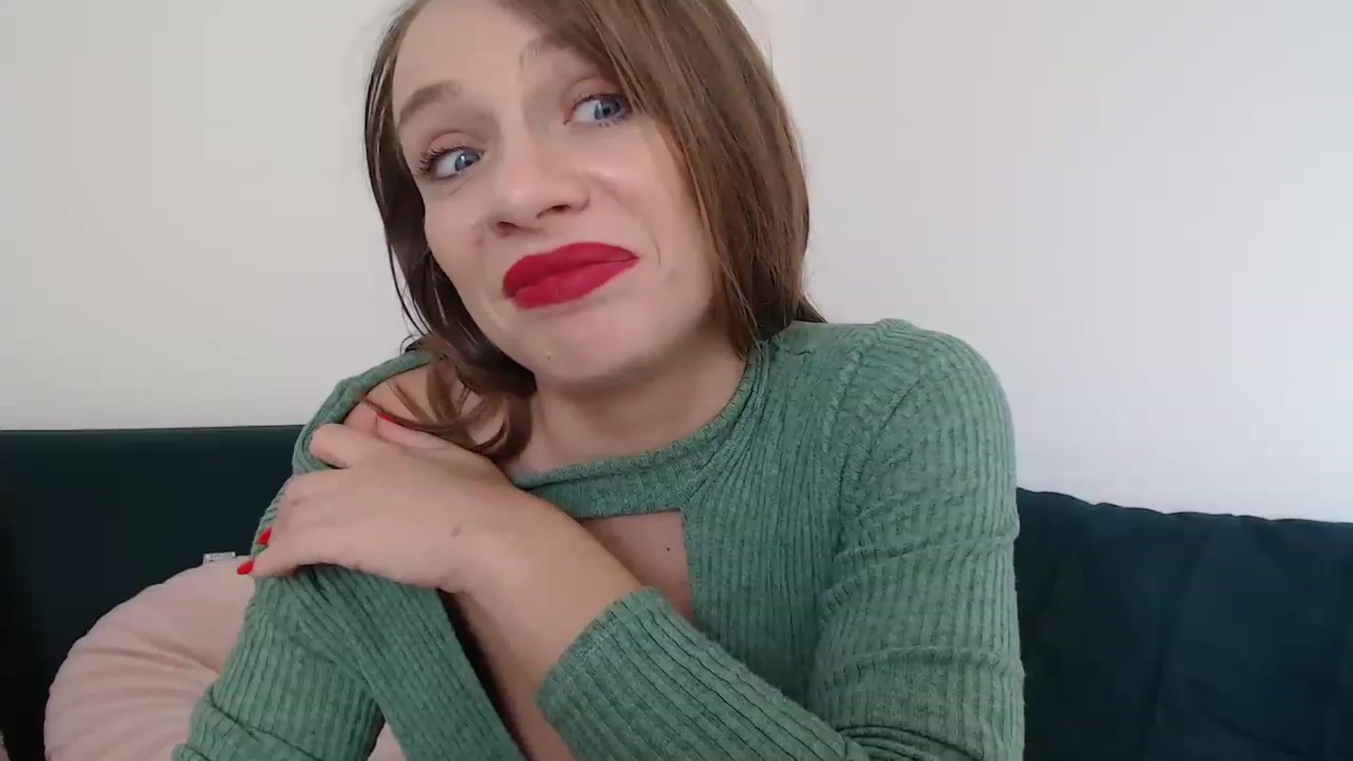 Gallery image thumbnail from call_me_em's myfreecams stream on, 06/23/2023, 09:34 image 15 of 20