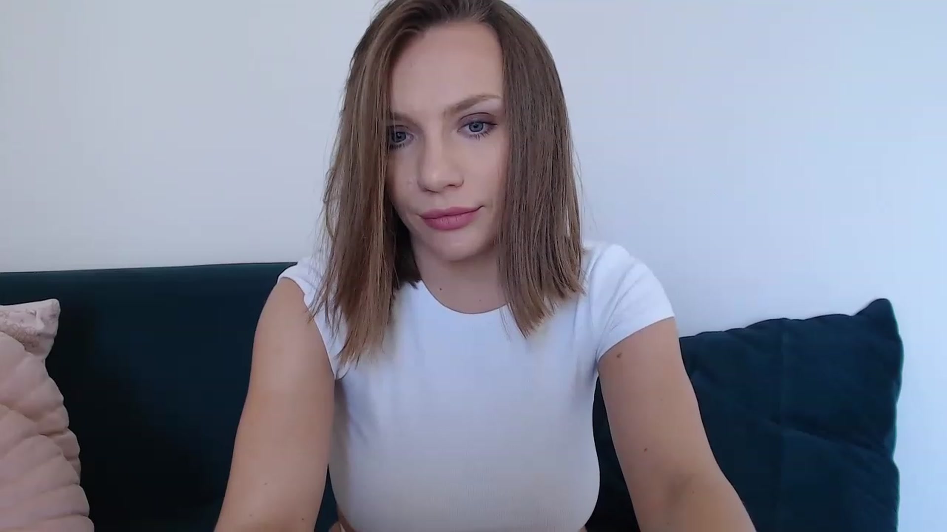 Gallery image thumbnail from call_me_em's myfreecams stream on, 06/30/2023, 07:35 image 15 of 20