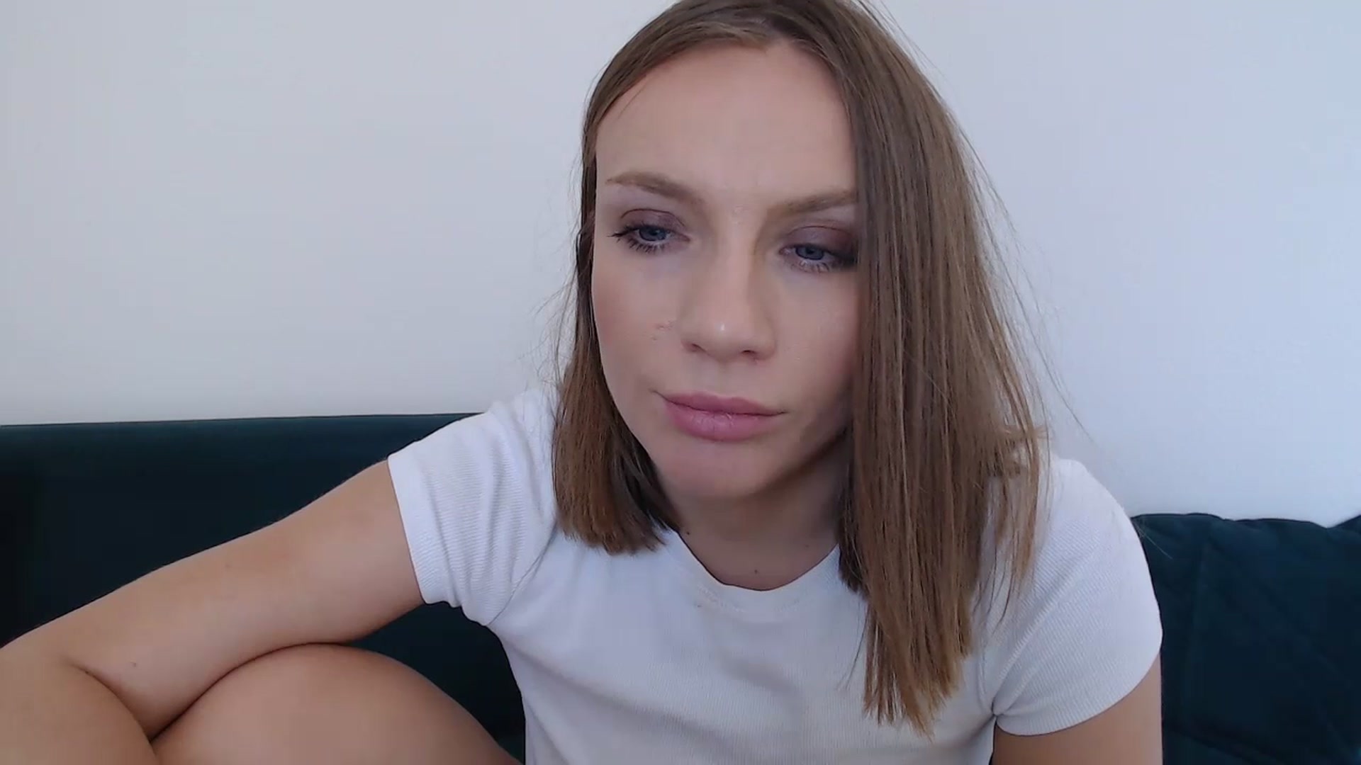 Gallery image thumbnail from call_me_em's myfreecams stream on, 06/30/2023, 09:51 image 12 of 20