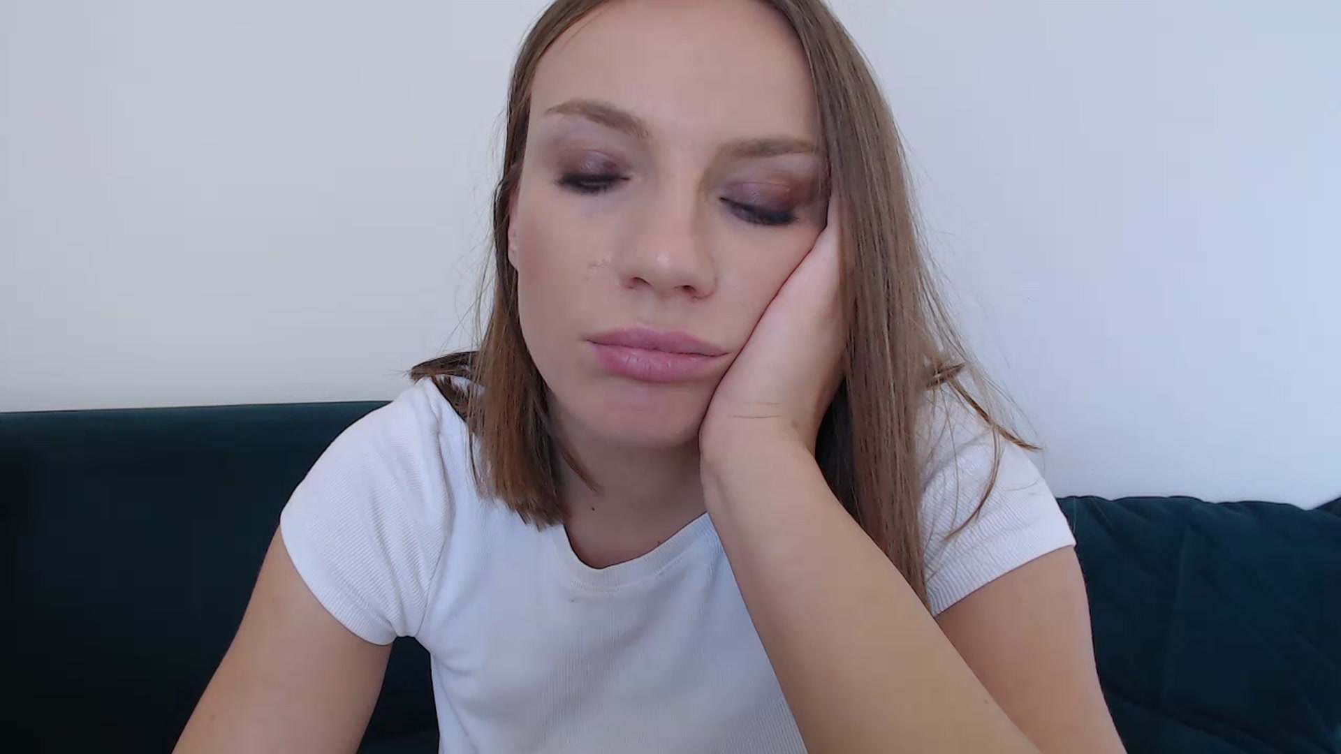 Gallery image thumbnail from call_me_em's myfreecams stream on, 06/30/2023, 09:51 image 9 of 20